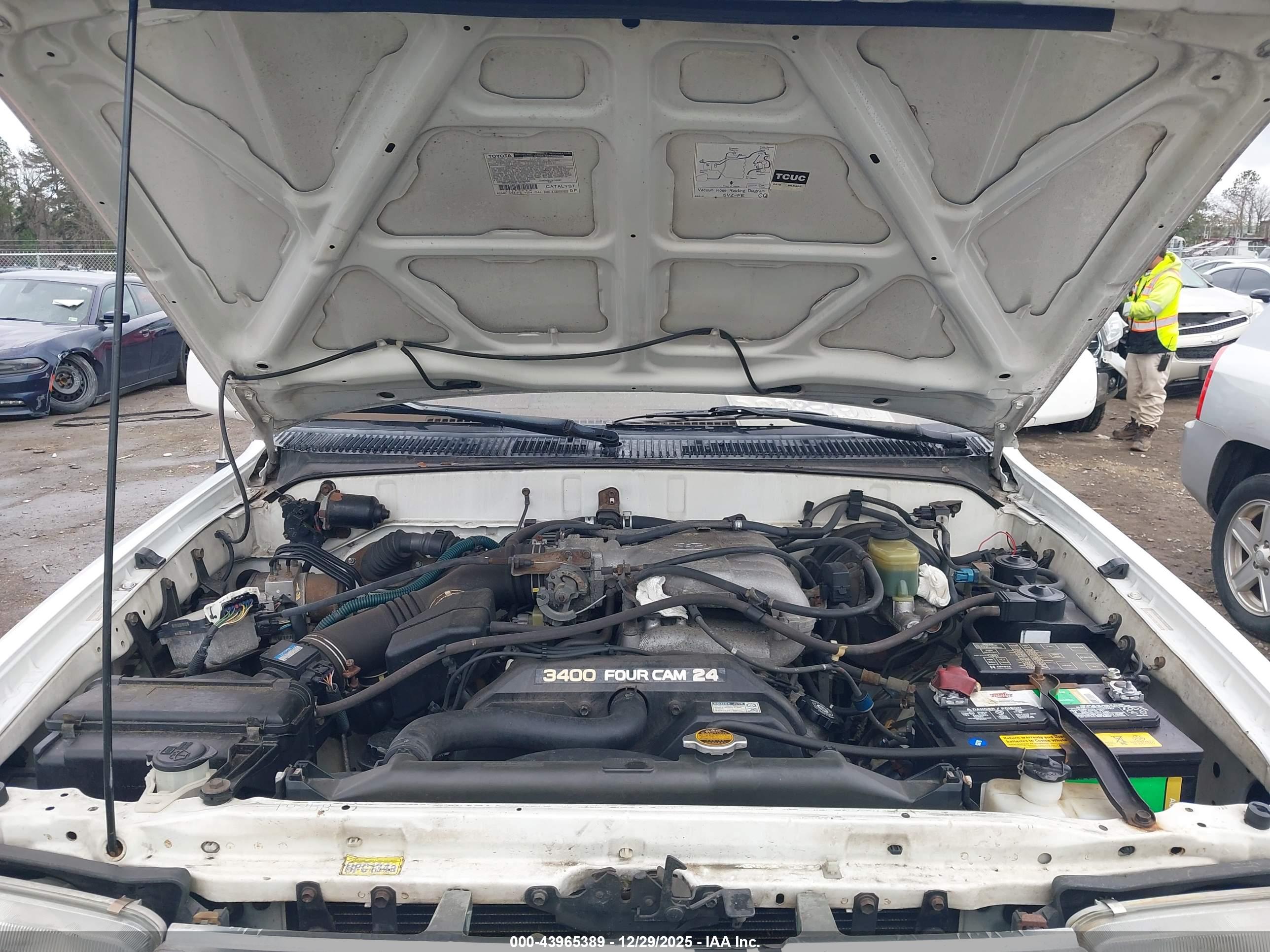 TOYOTA 4RUNNER image 10