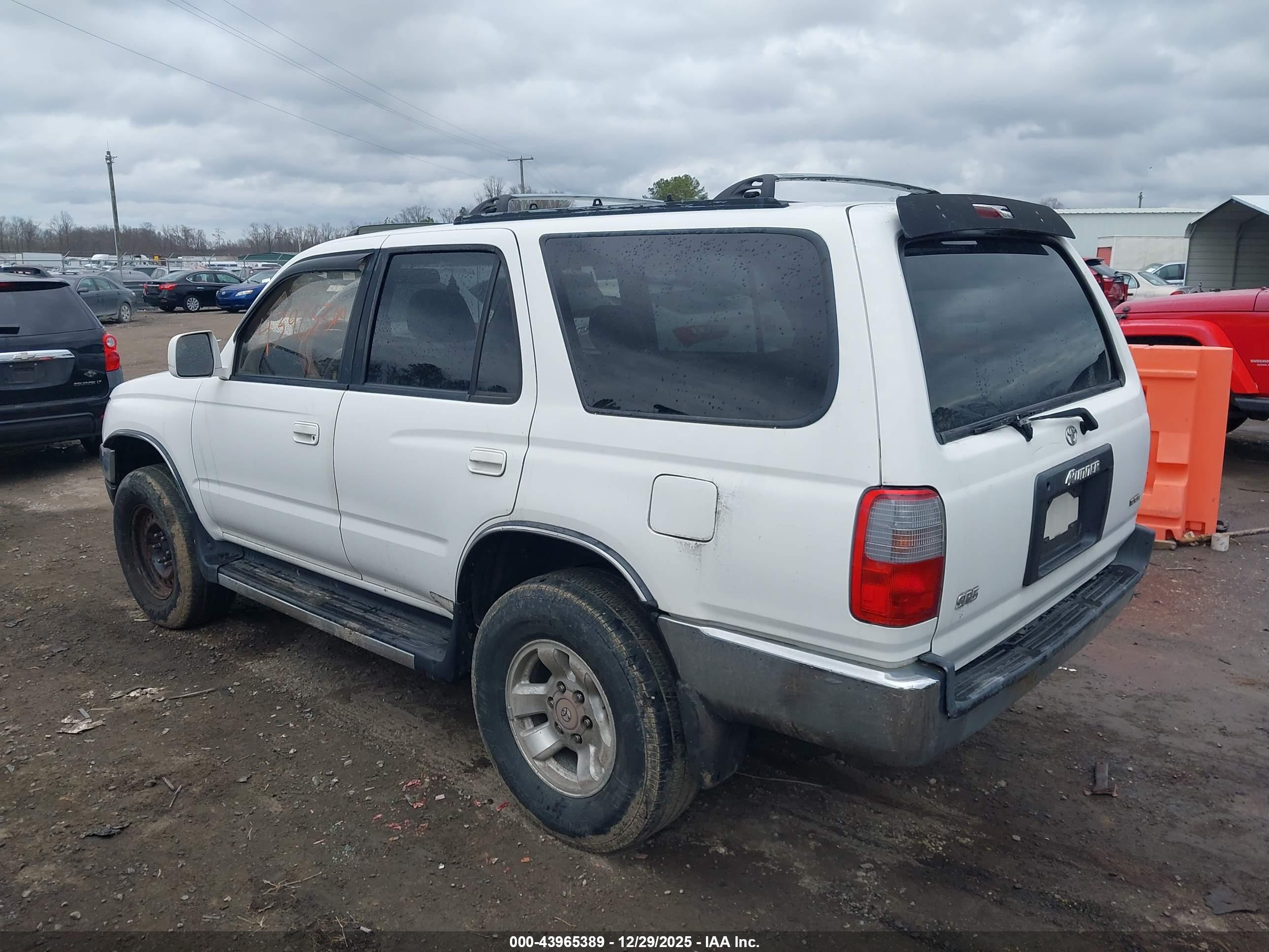 TOYOTA 4RUNNER image 3
