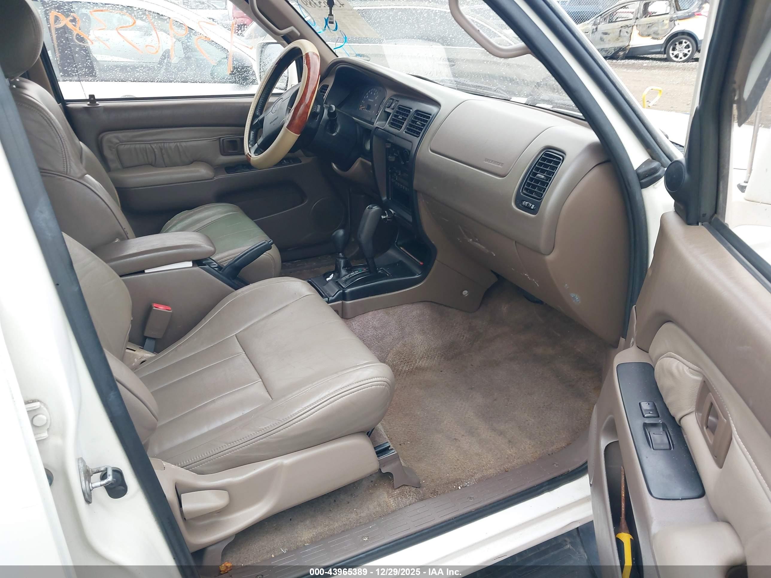 TOYOTA 4RUNNER image 5