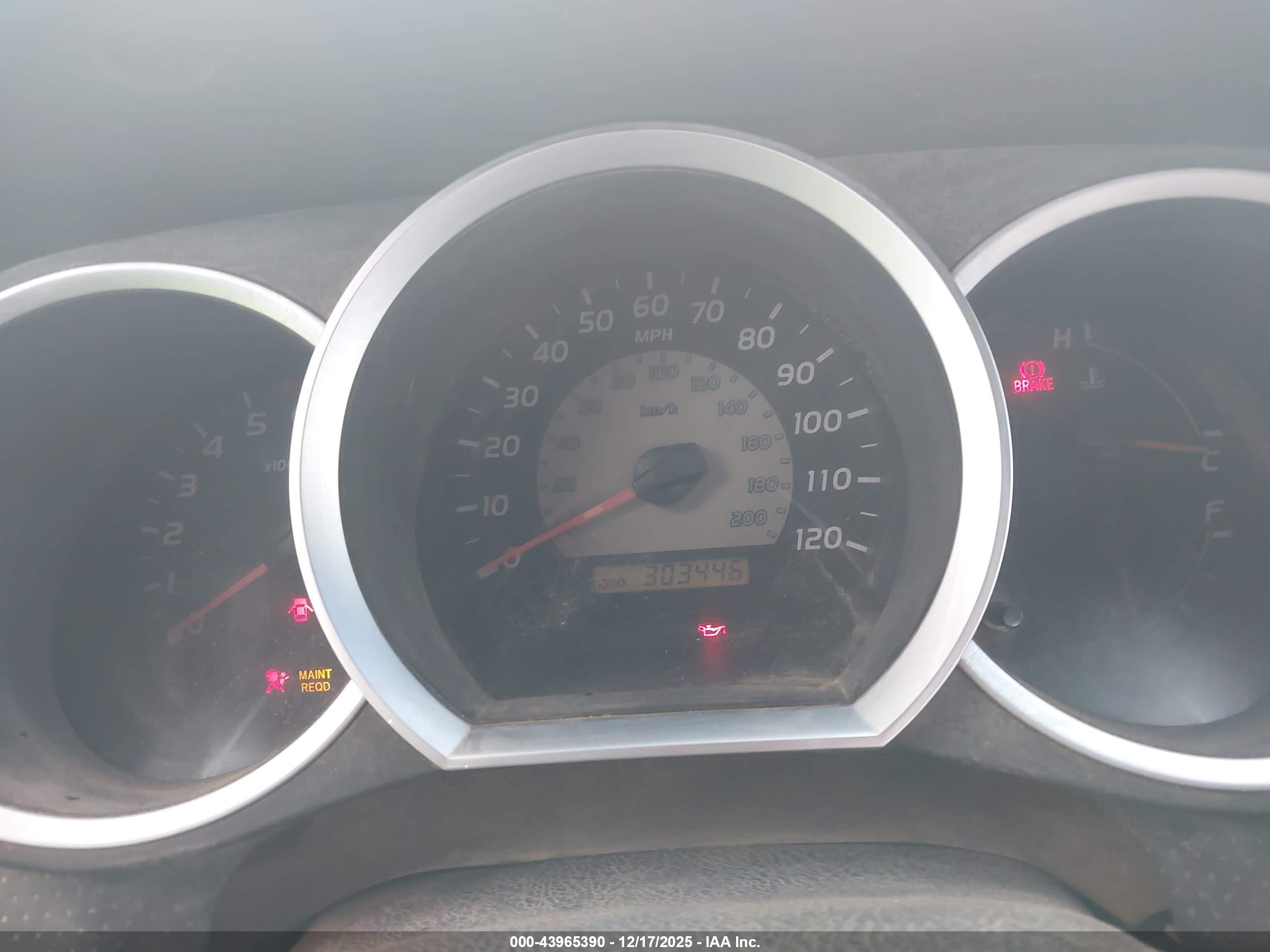 TOYOTA TACOMA image 7