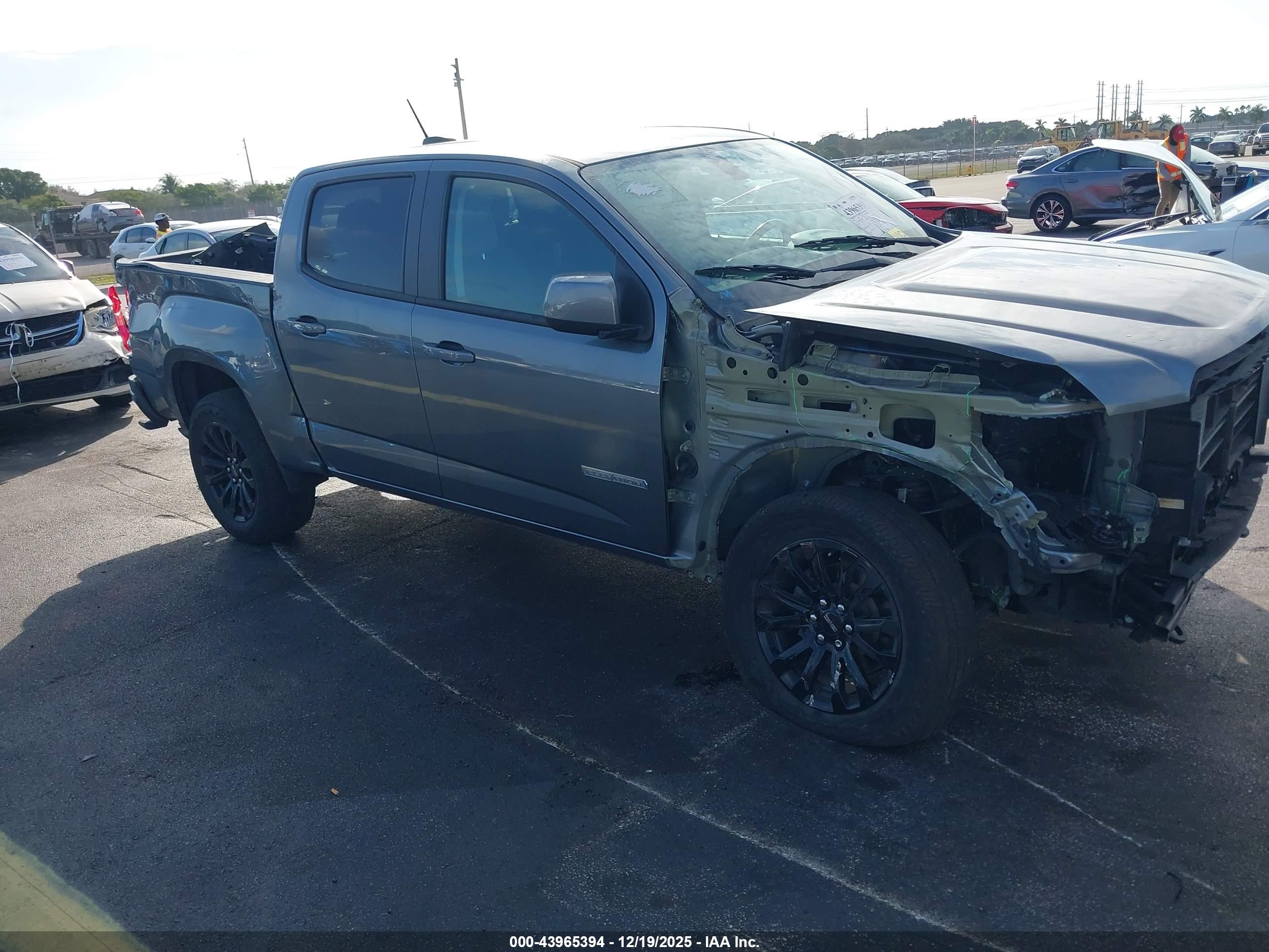 GMC CANYON image 6