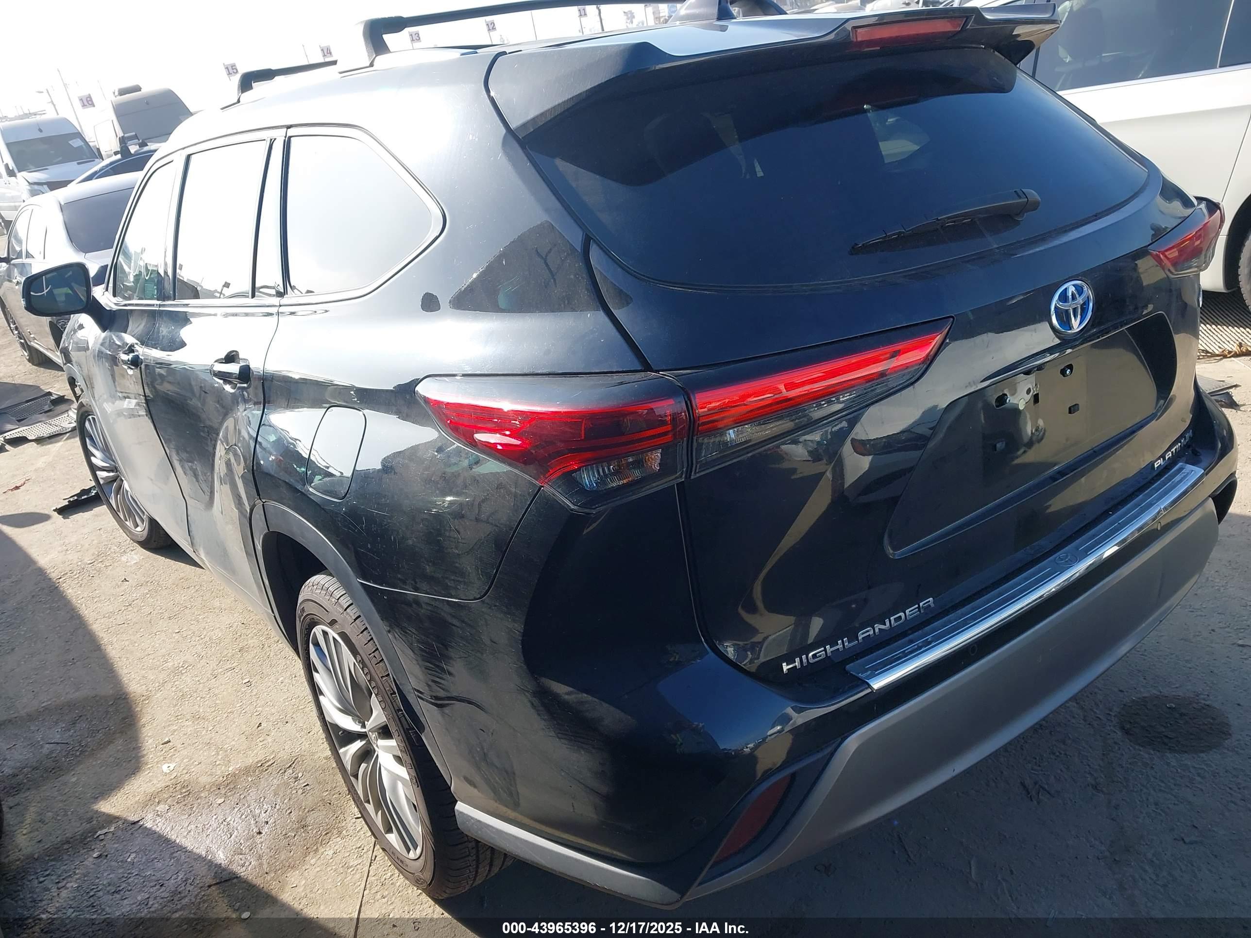 TOYOTA HIGHLANDER image 3