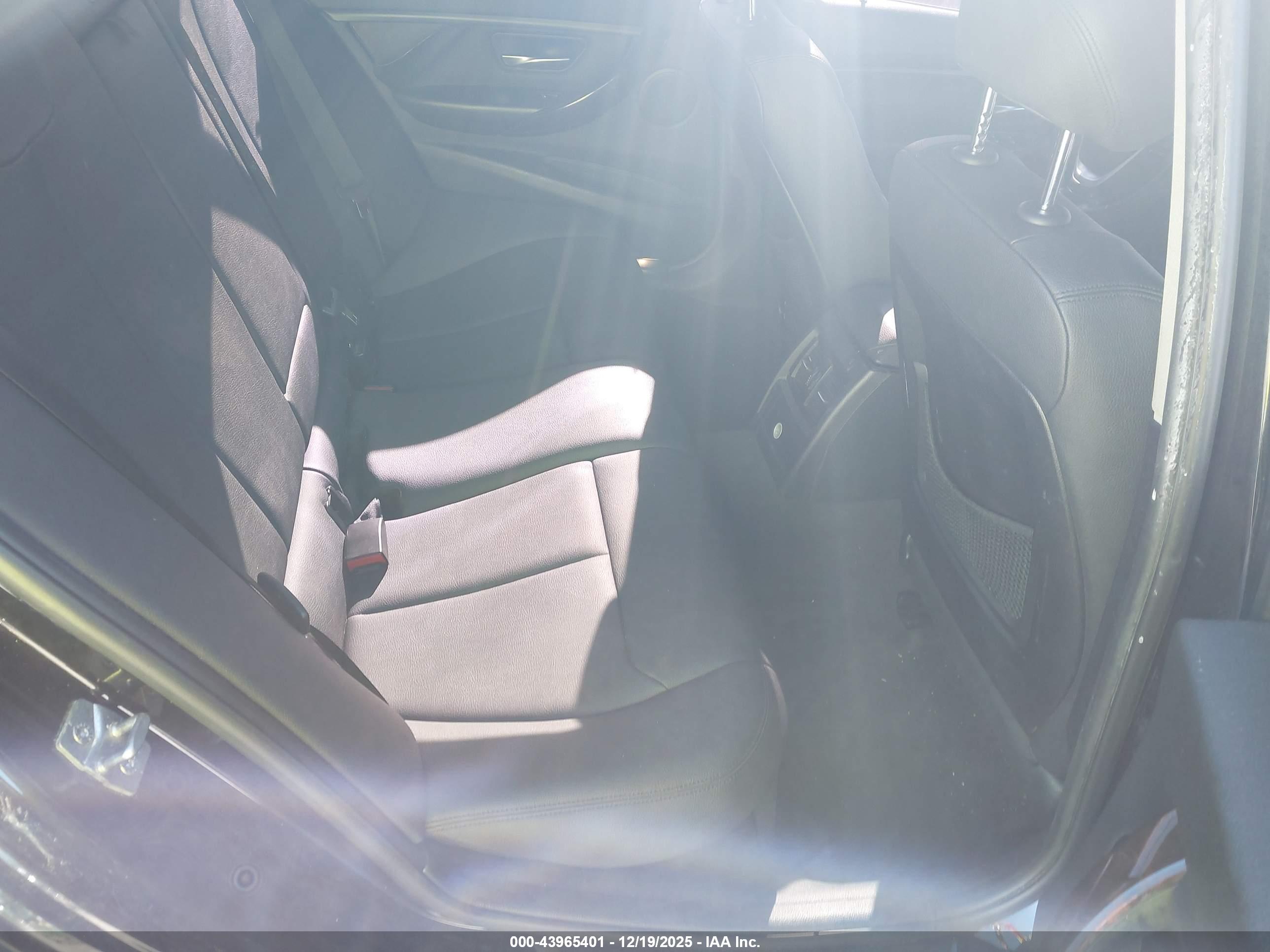 BMW 328I image 8
