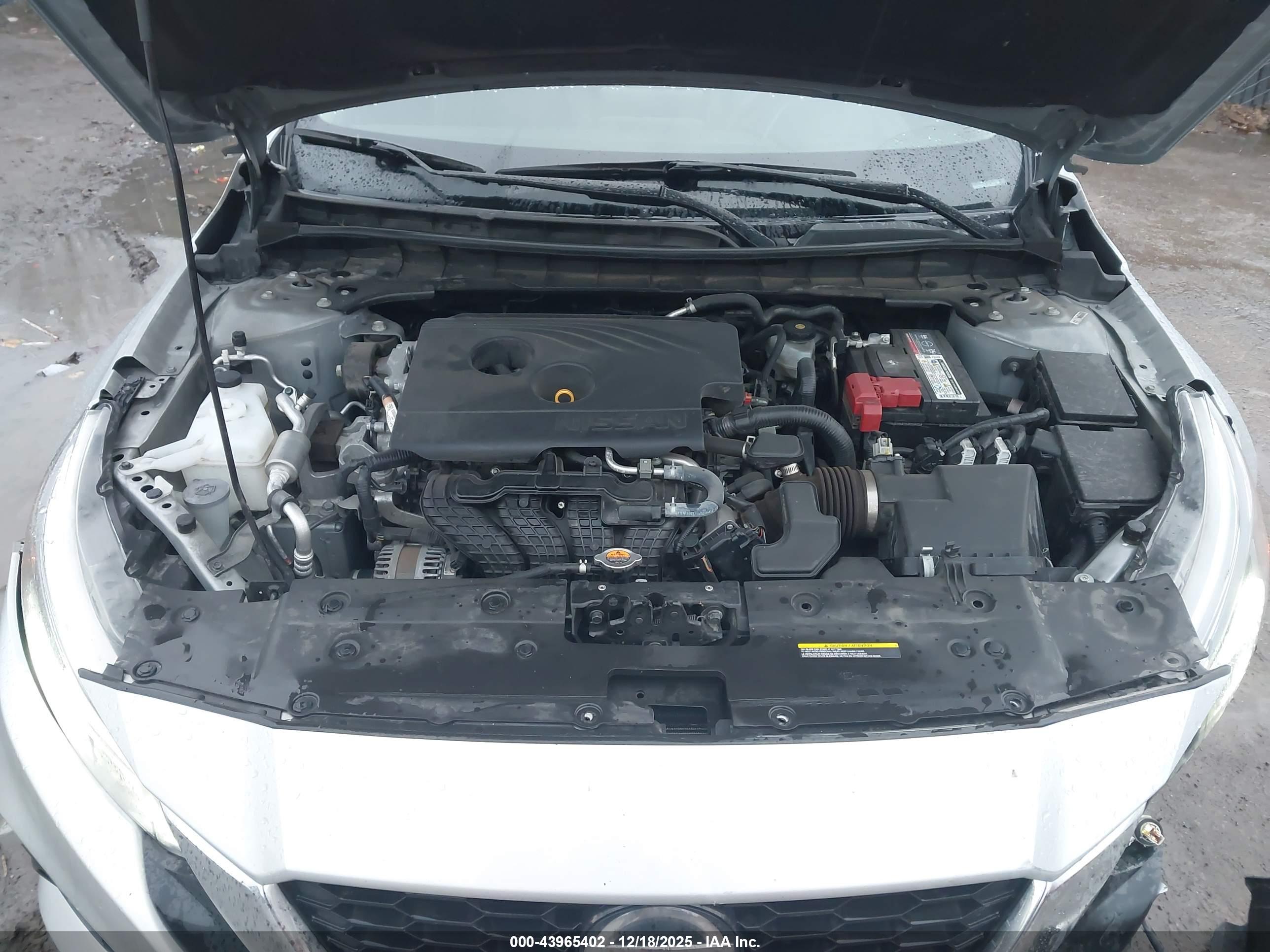 NISSAN ALTIMA image 10