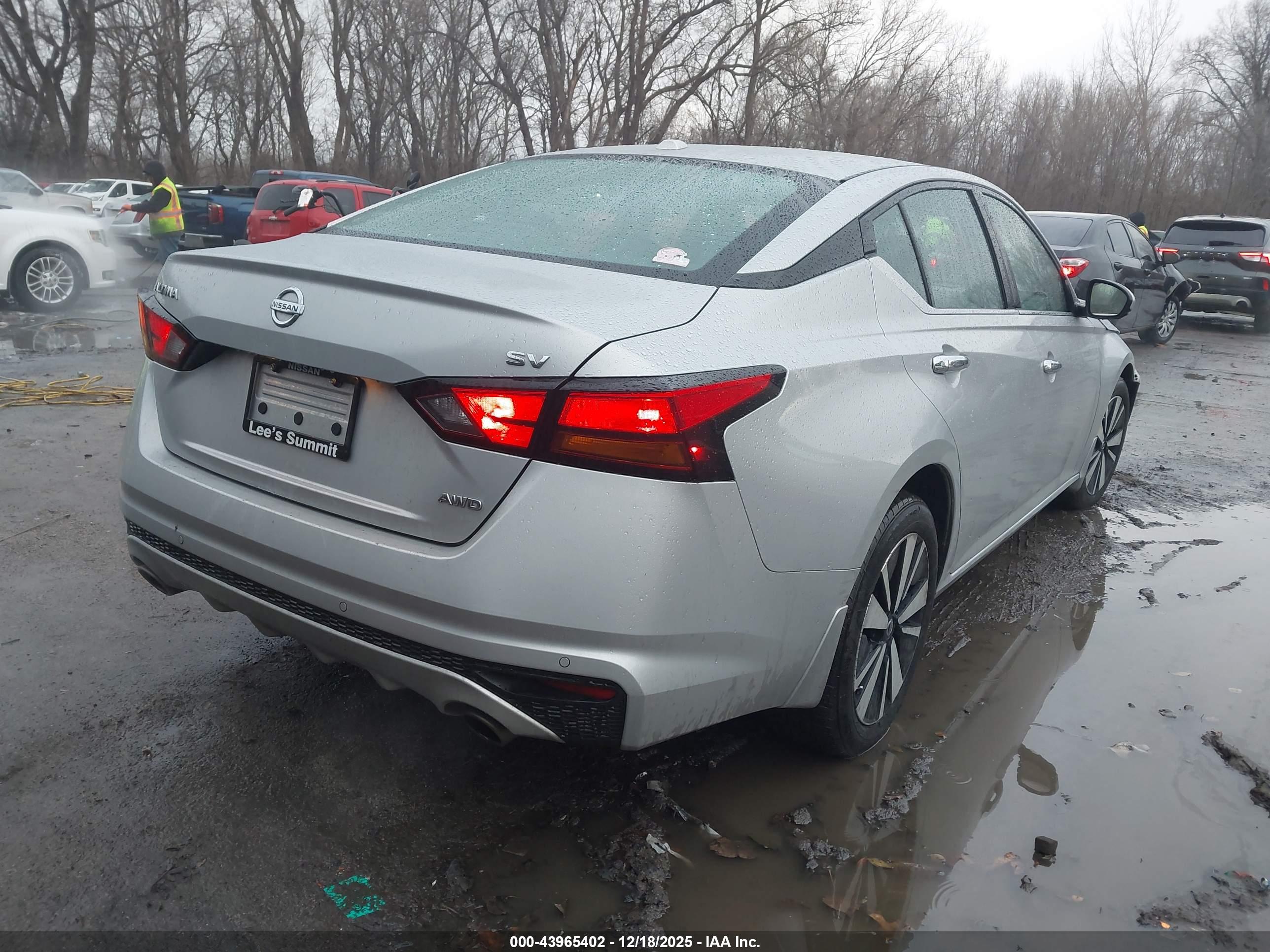 NISSAN ALTIMA image 4