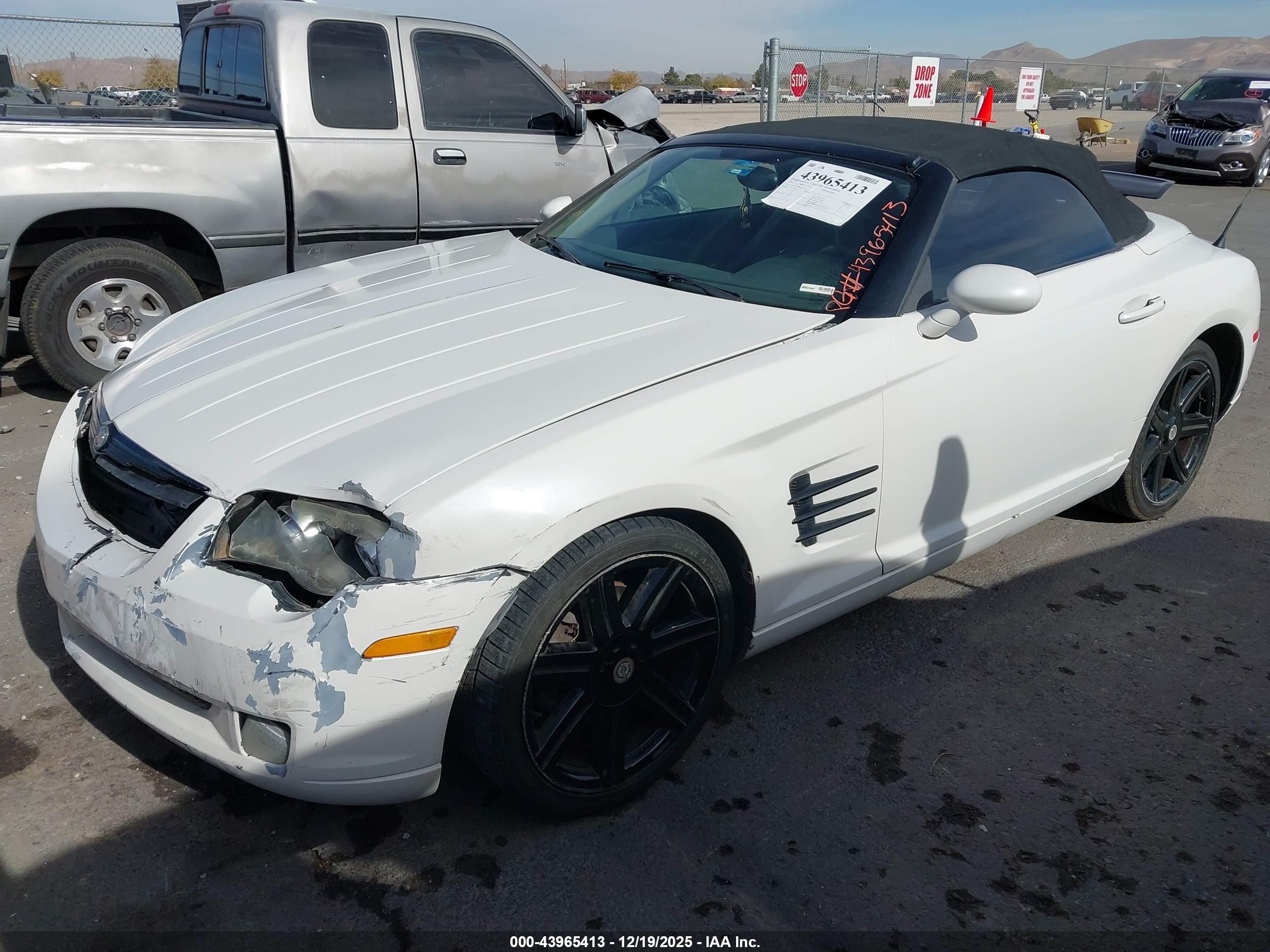 CHRYSLER CROSSFIRE image 2