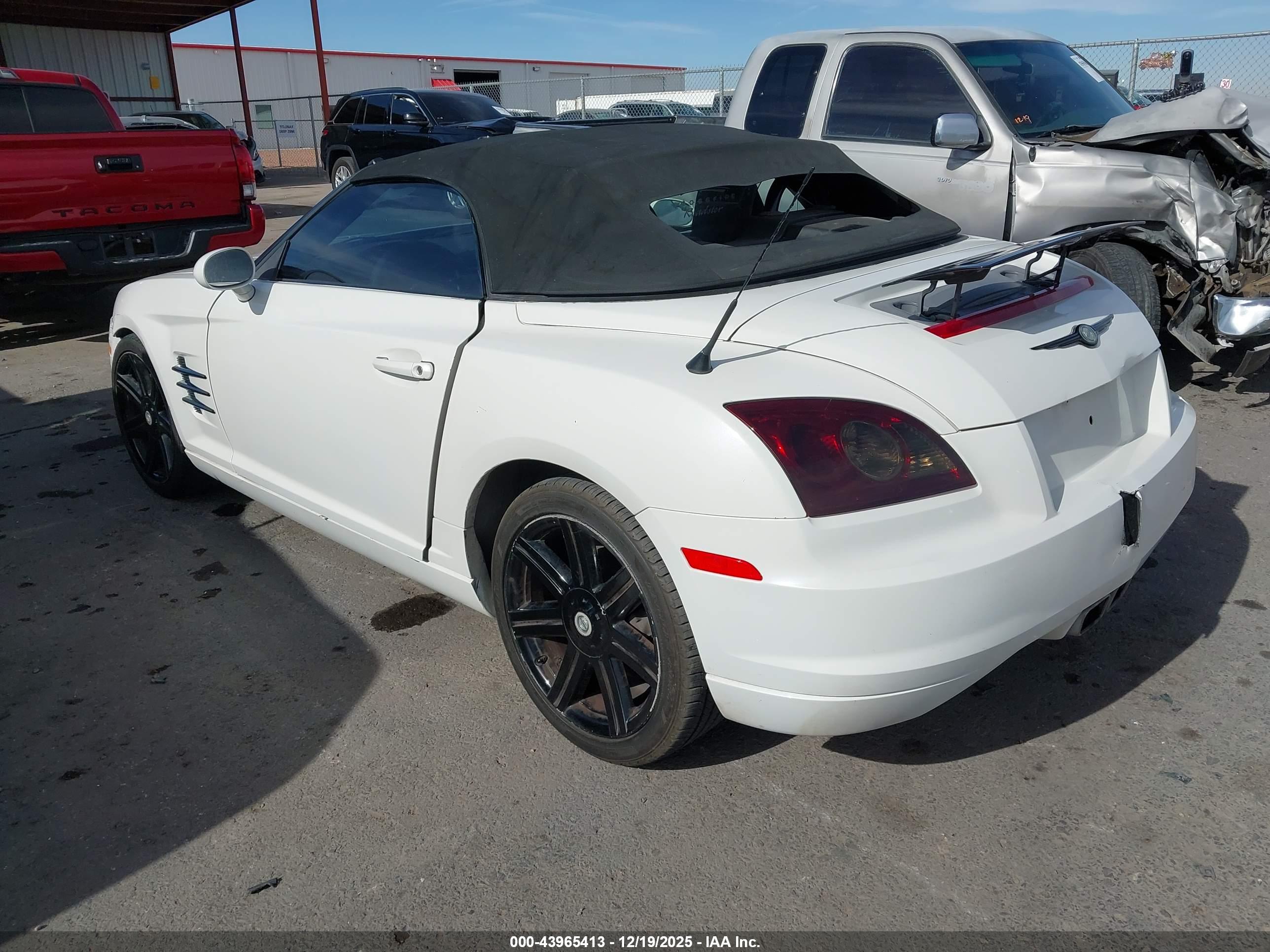 CHRYSLER CROSSFIRE image 3