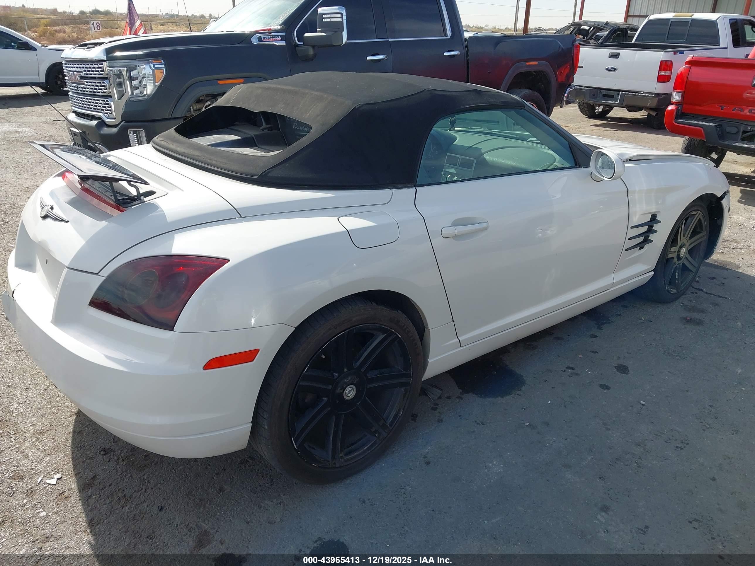 CHRYSLER CROSSFIRE image 4