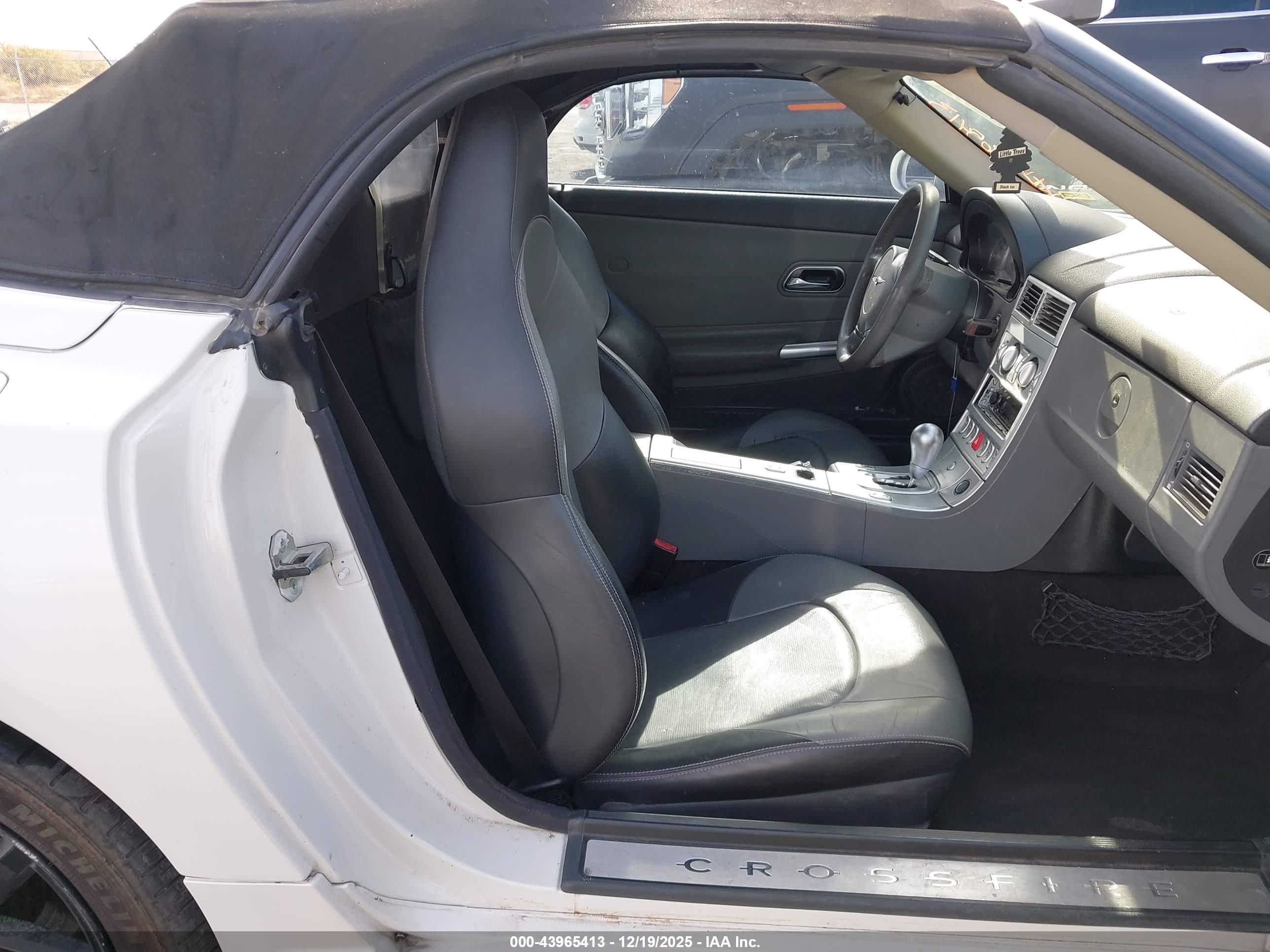 CHRYSLER CROSSFIRE image 5