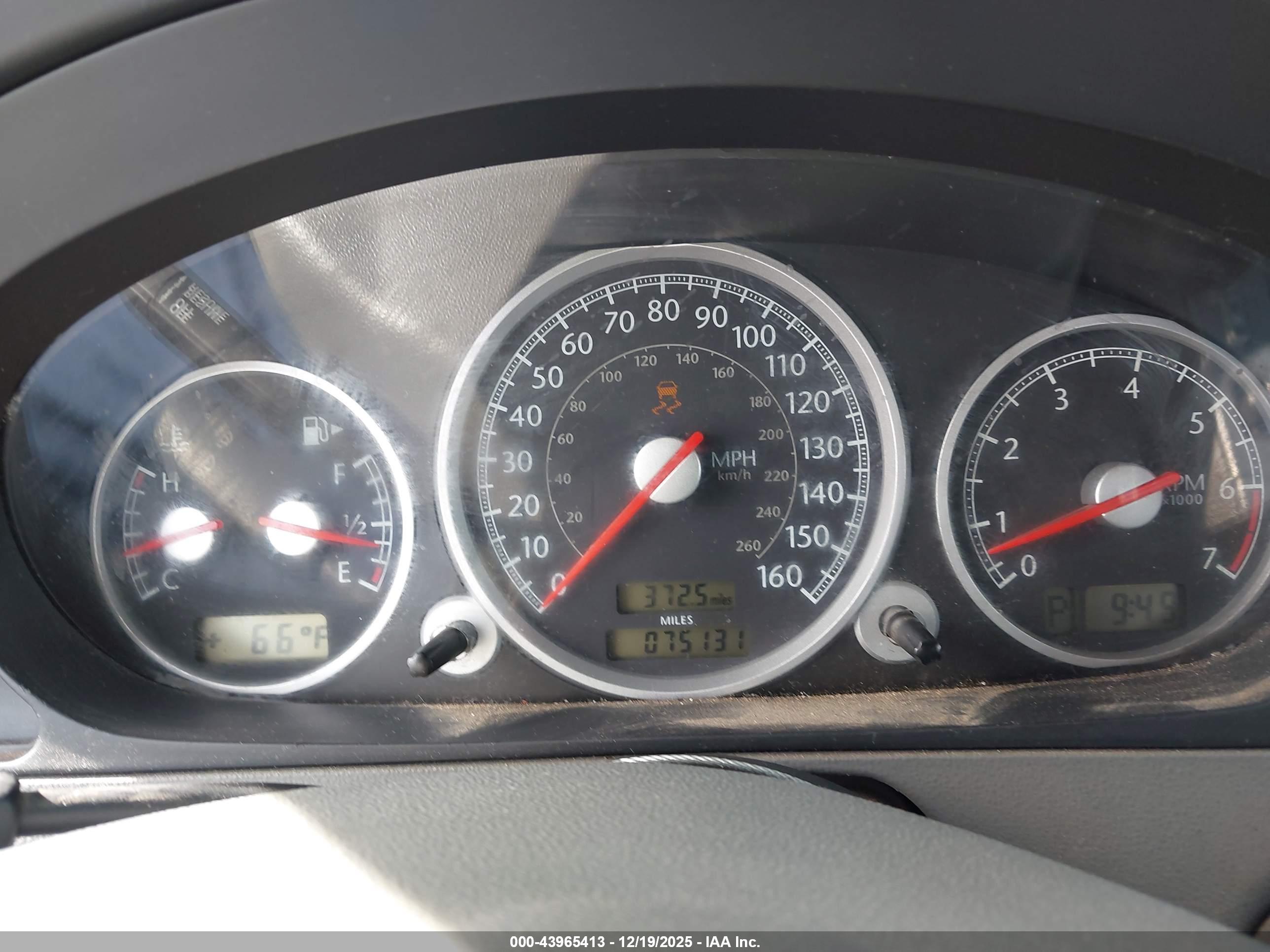 CHRYSLER CROSSFIRE image 7
