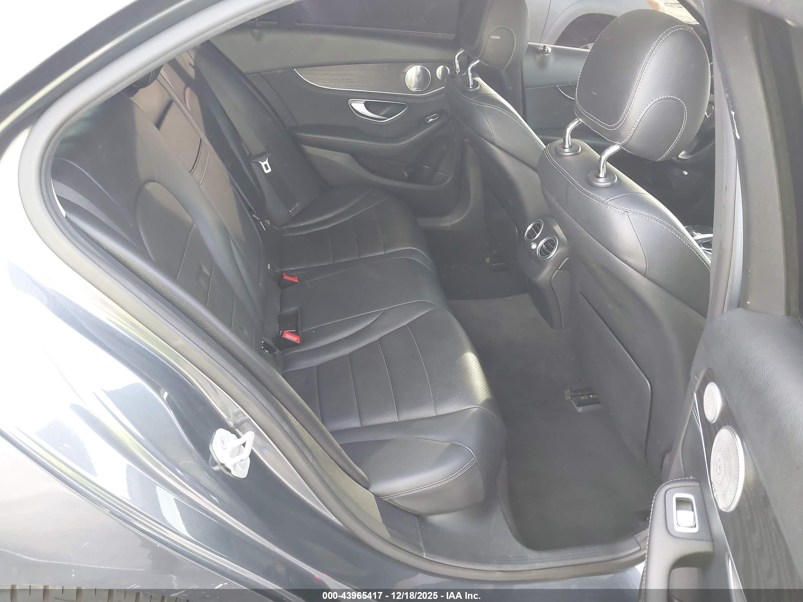 MERCEDES-BENZ C image 8