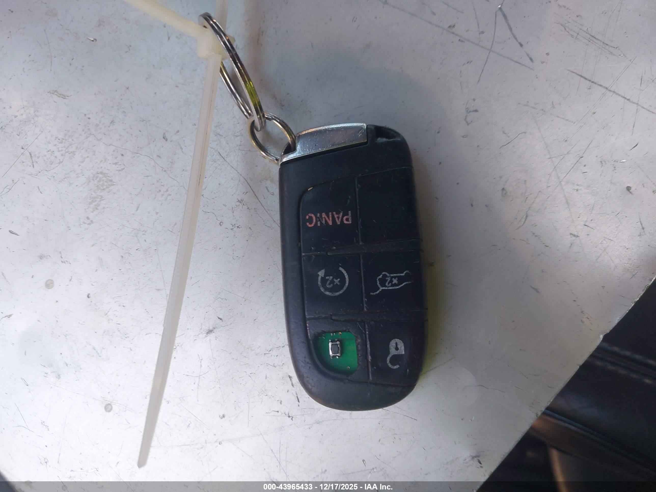 JEEP GRAND image 11