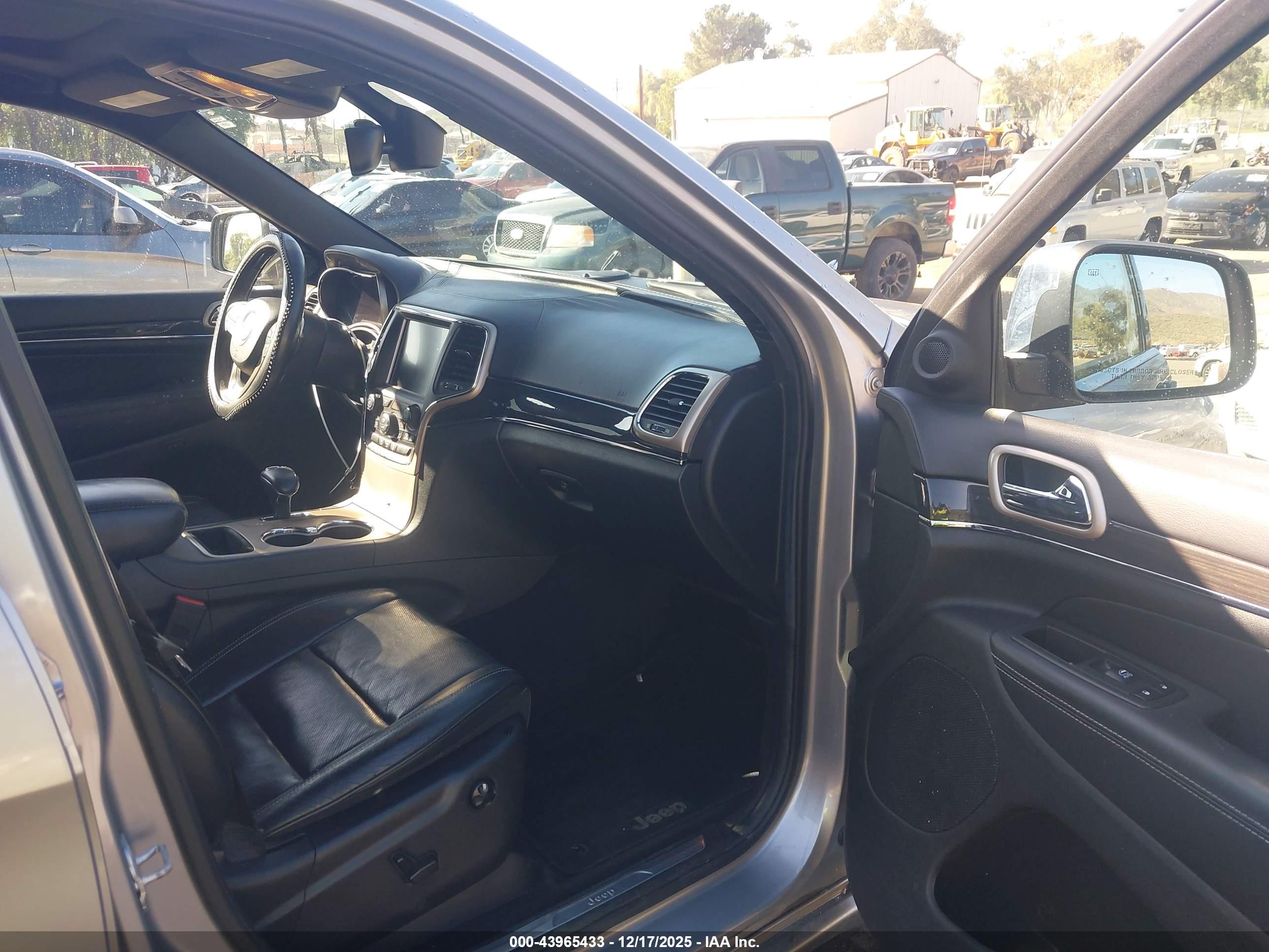 JEEP GRAND image 5