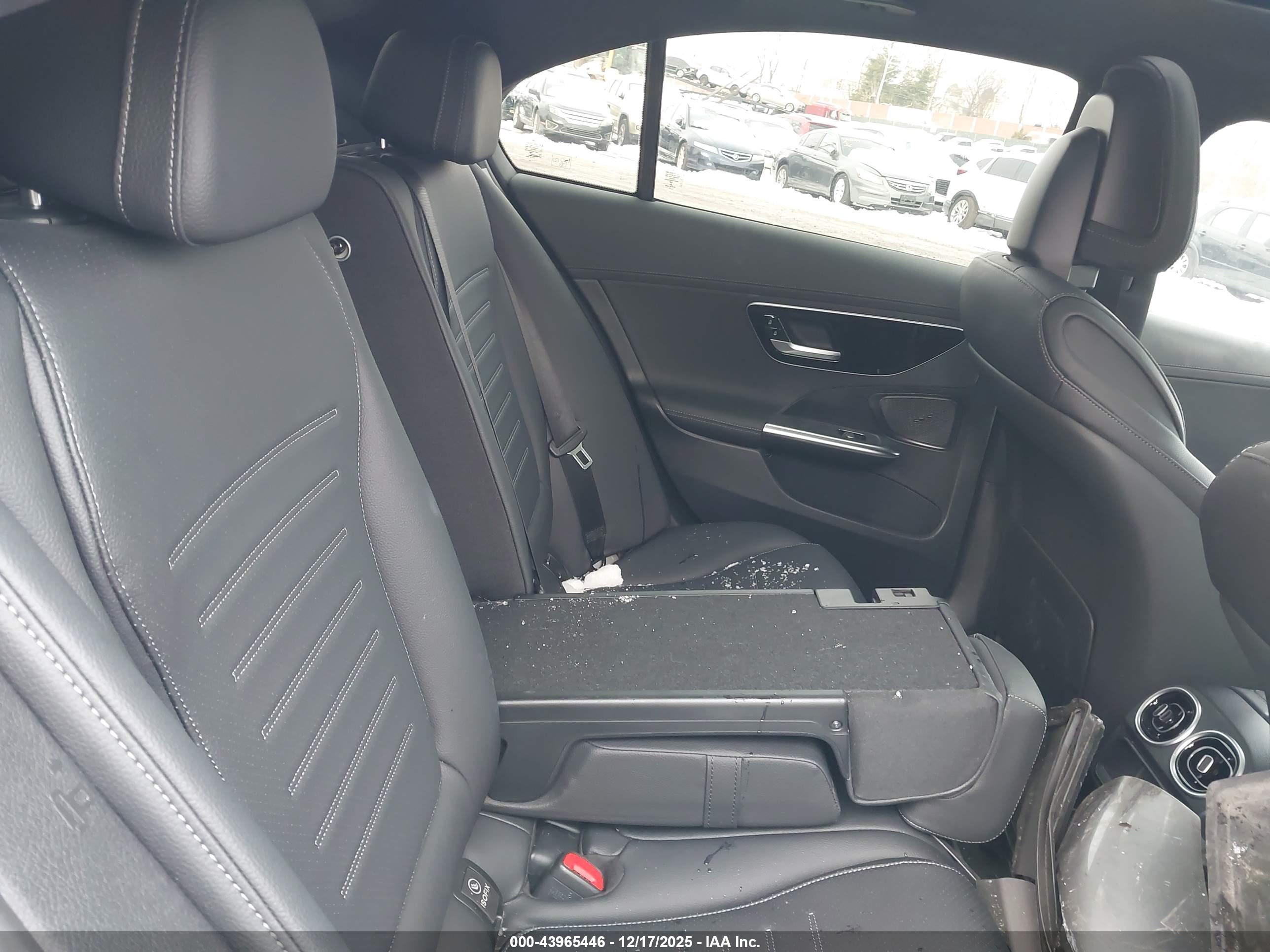 MERCEDES-BENZ C image 8