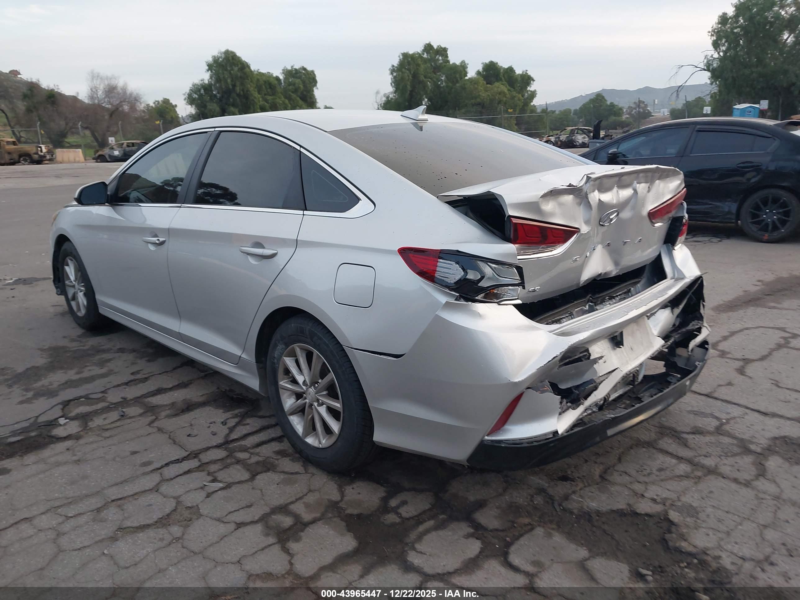 HYUNDAI SONATA image 3
