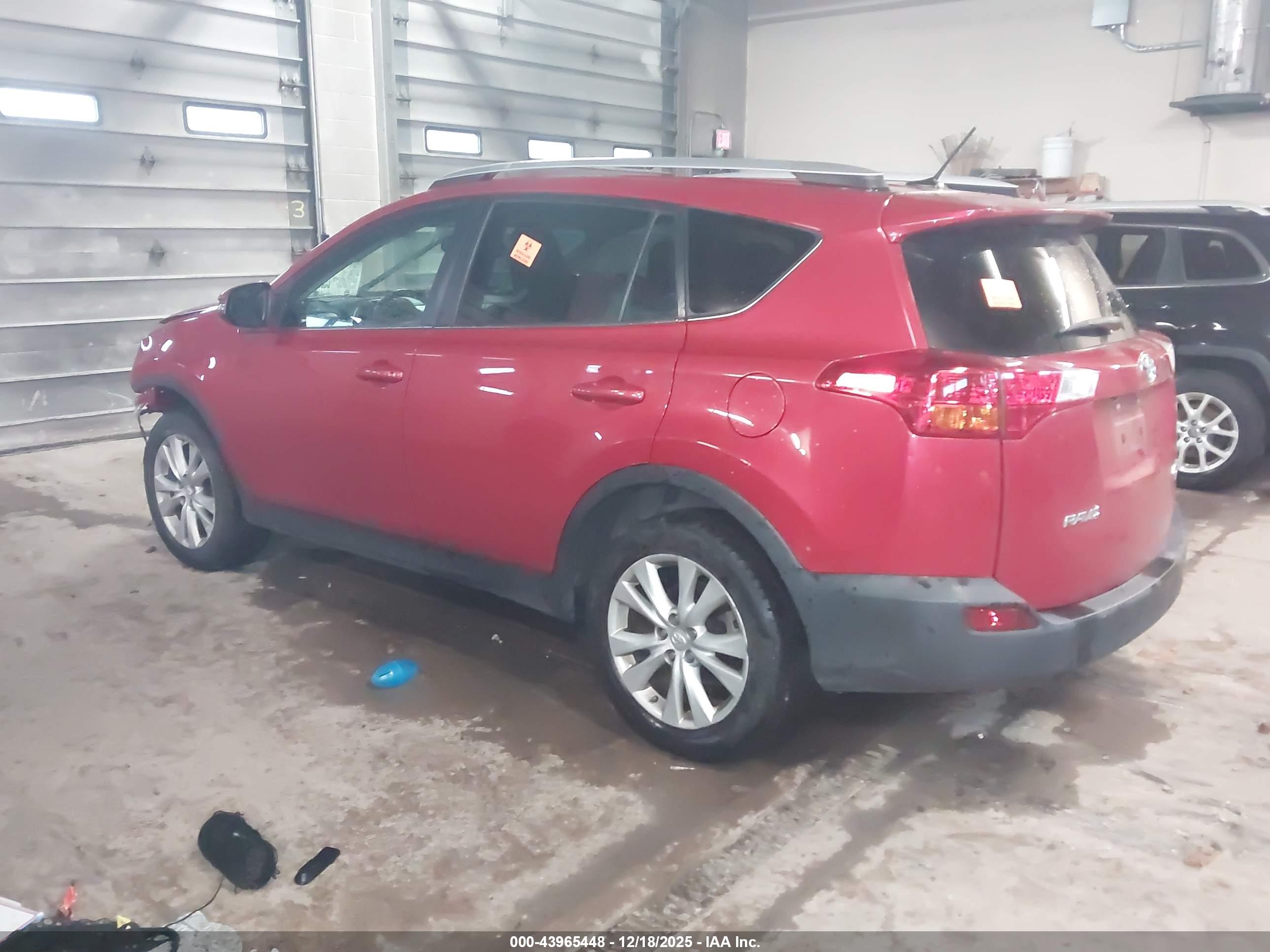 TOYOTA RAV4 image 3