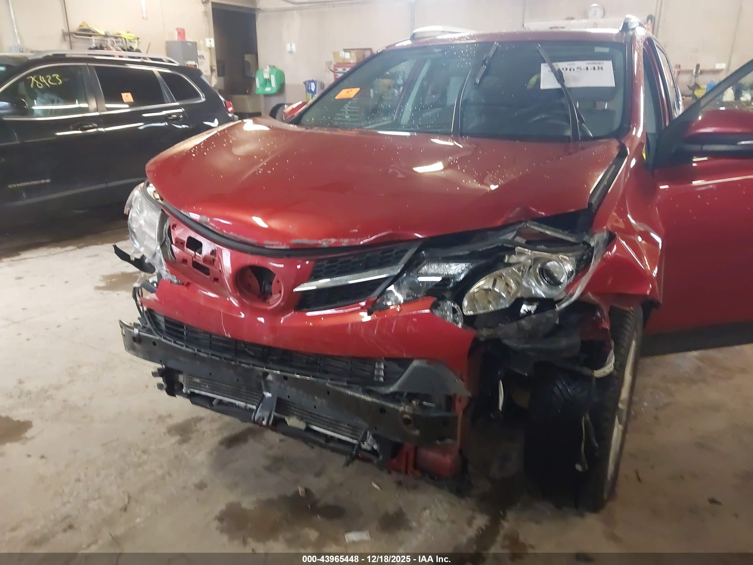 TOYOTA RAV4 image 6