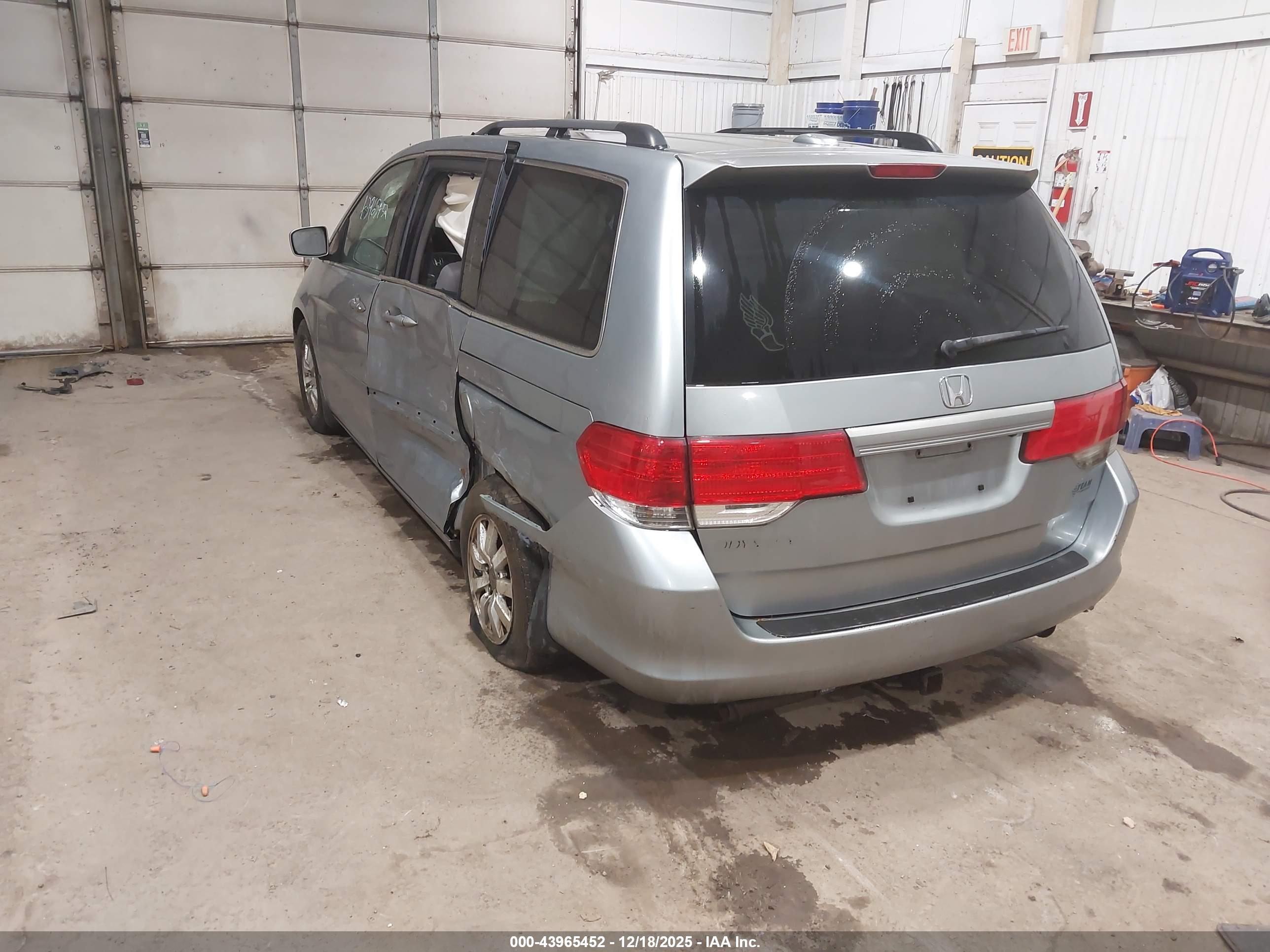 HONDA ODYSSEY image 3