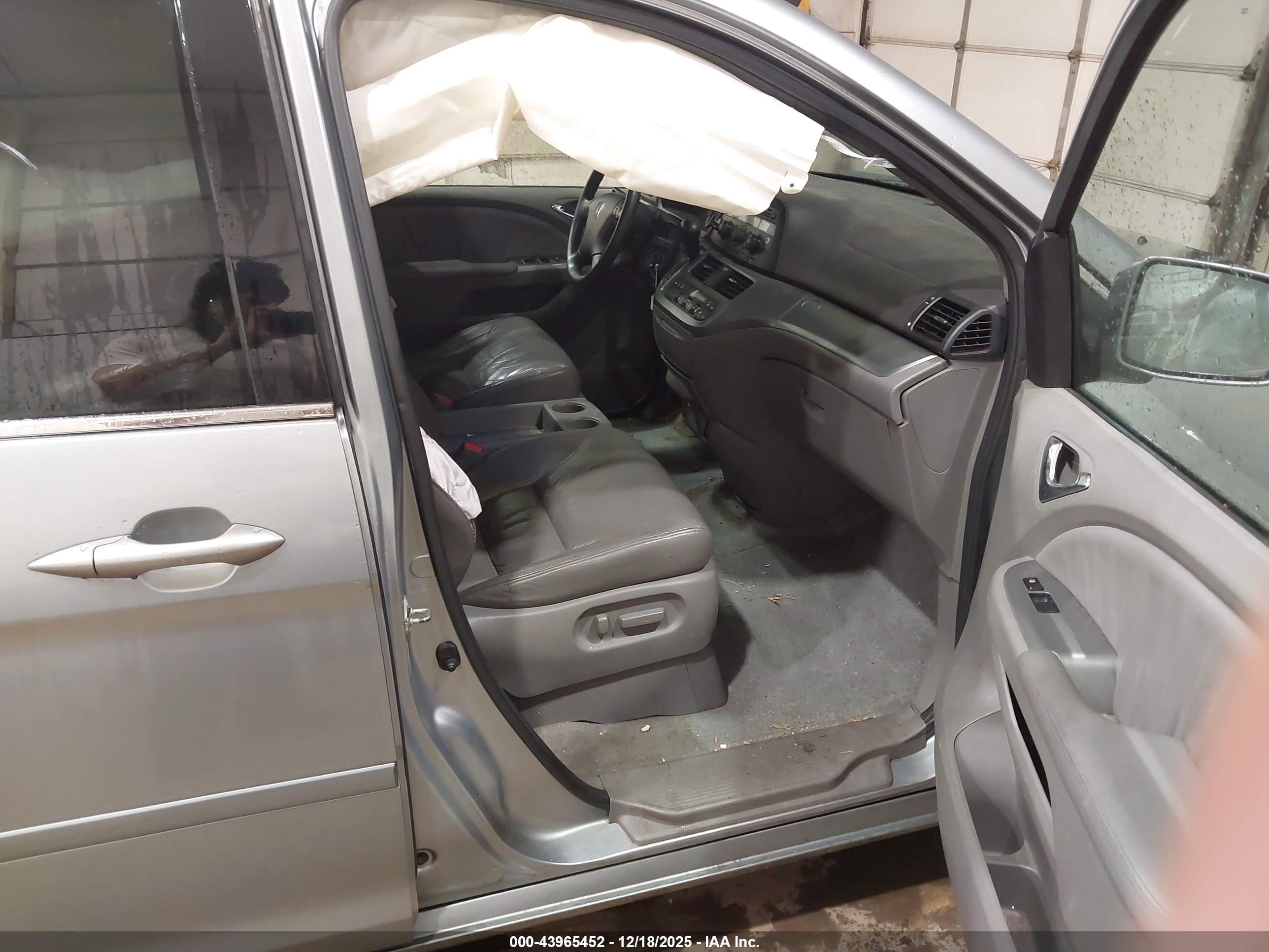 HONDA ODYSSEY image 5