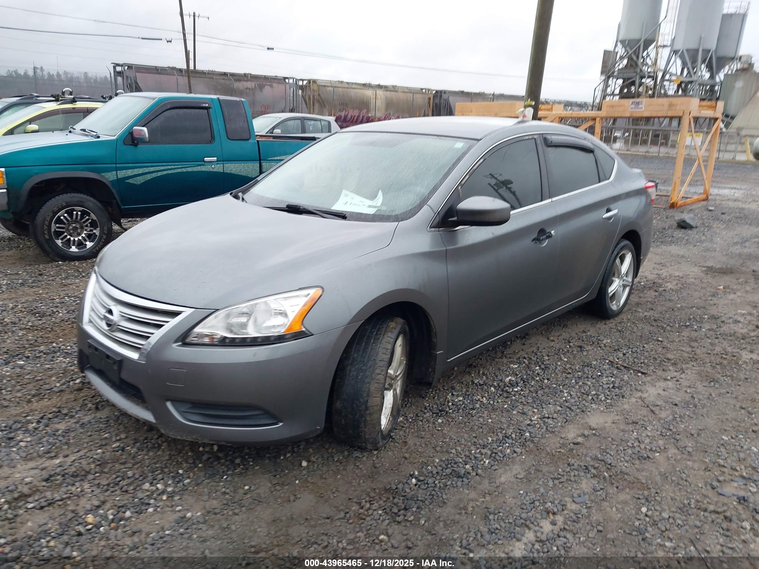 NISSAN SENTRA image 2