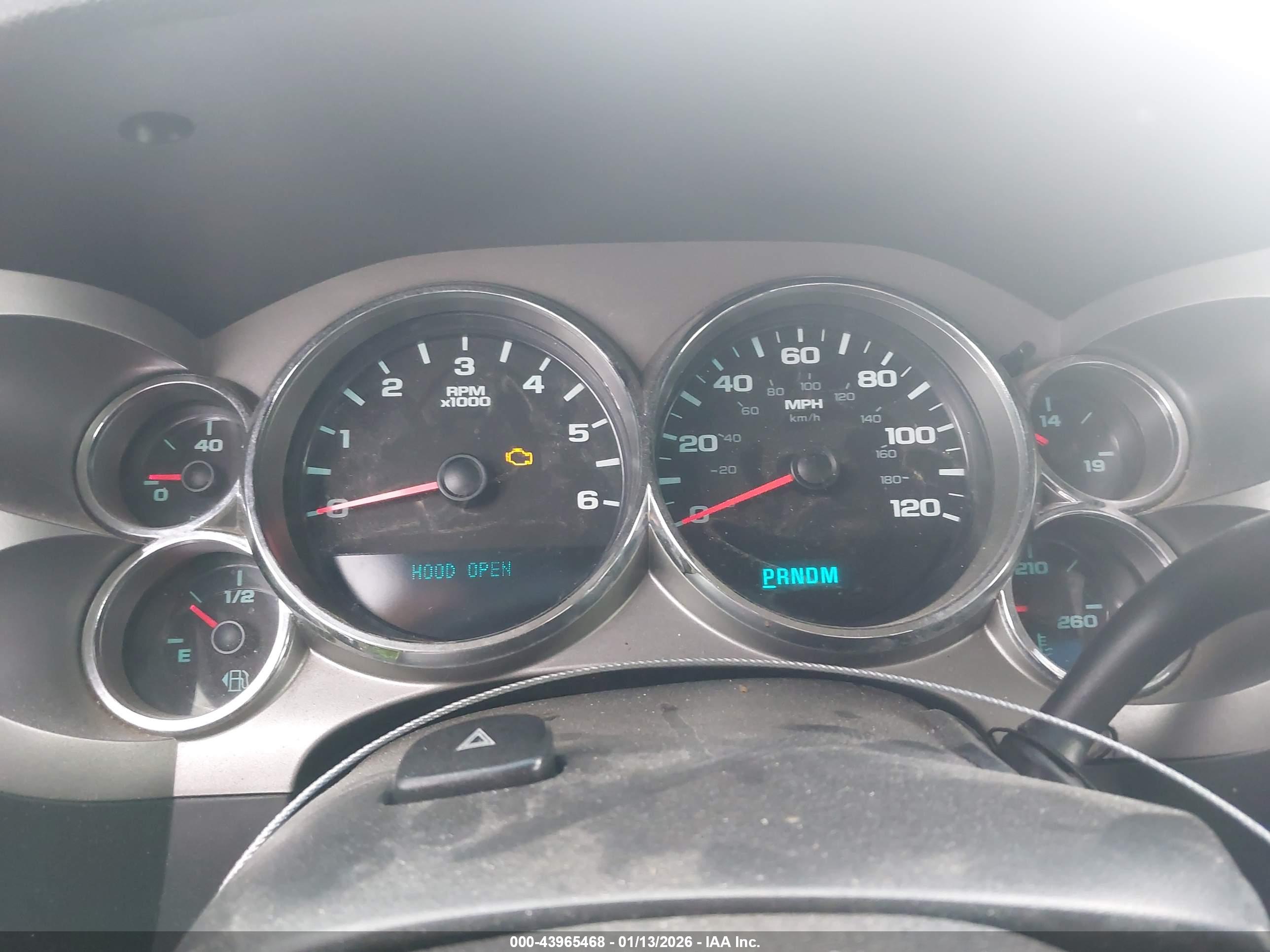 CHEVROLET SILVERADO image 7