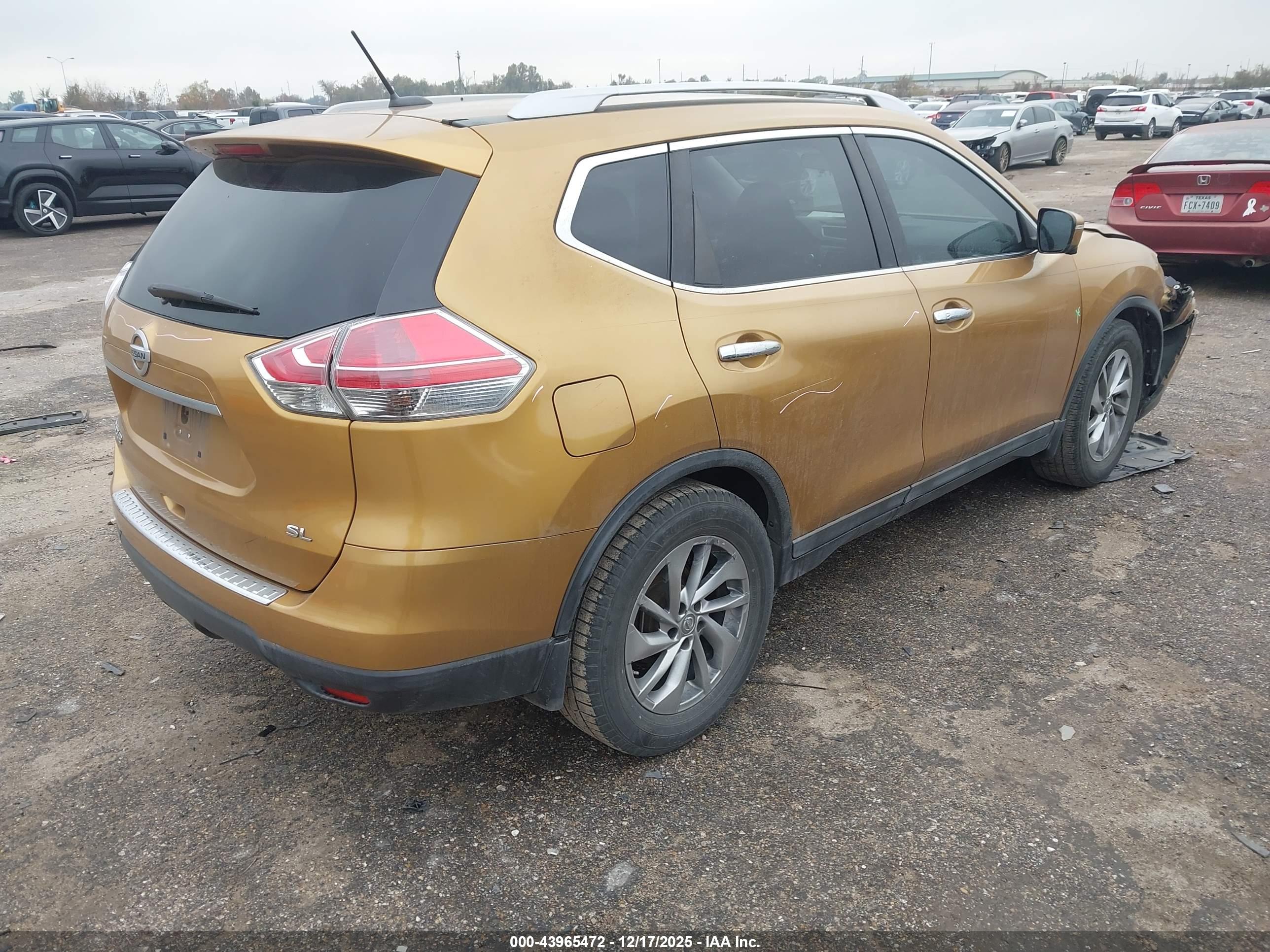 NISSAN ROGUE image 4