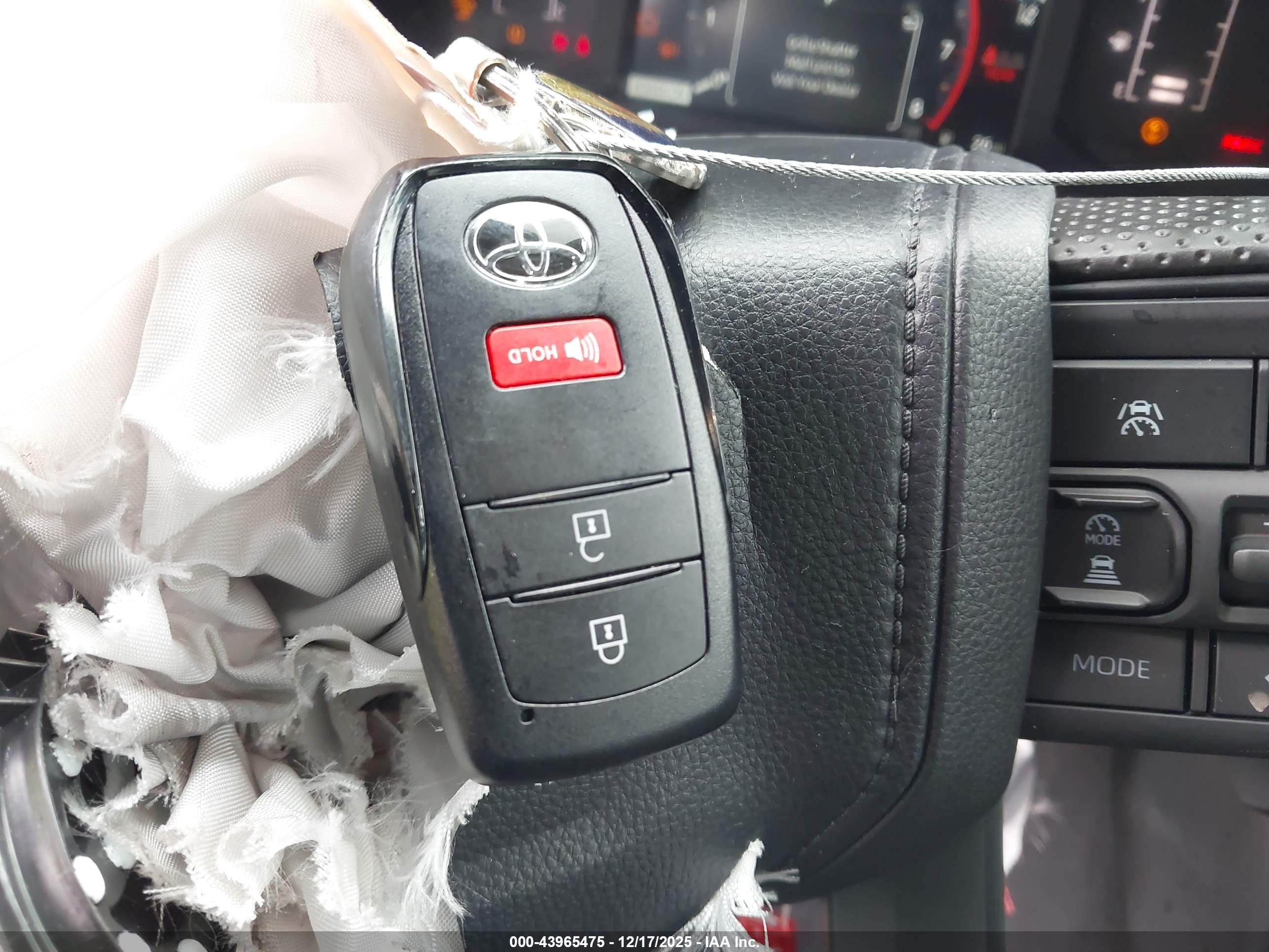 TOYOTA TACOMA image 11