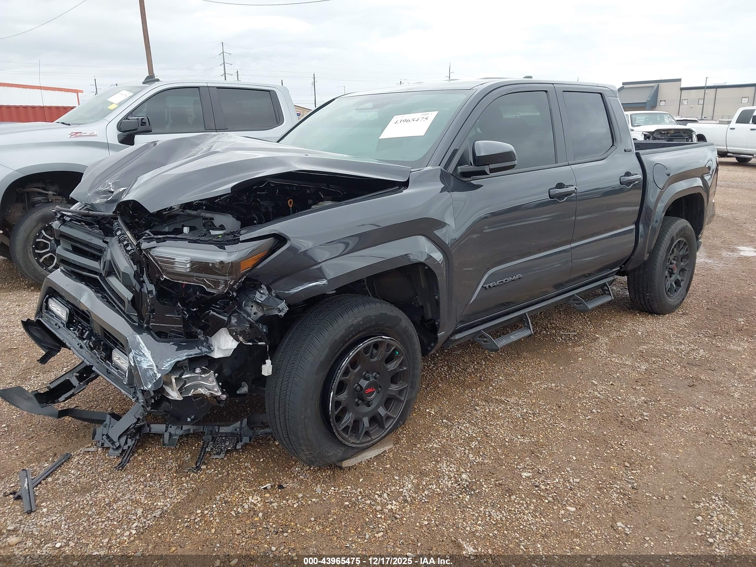 TOYOTA TACOMA image 2