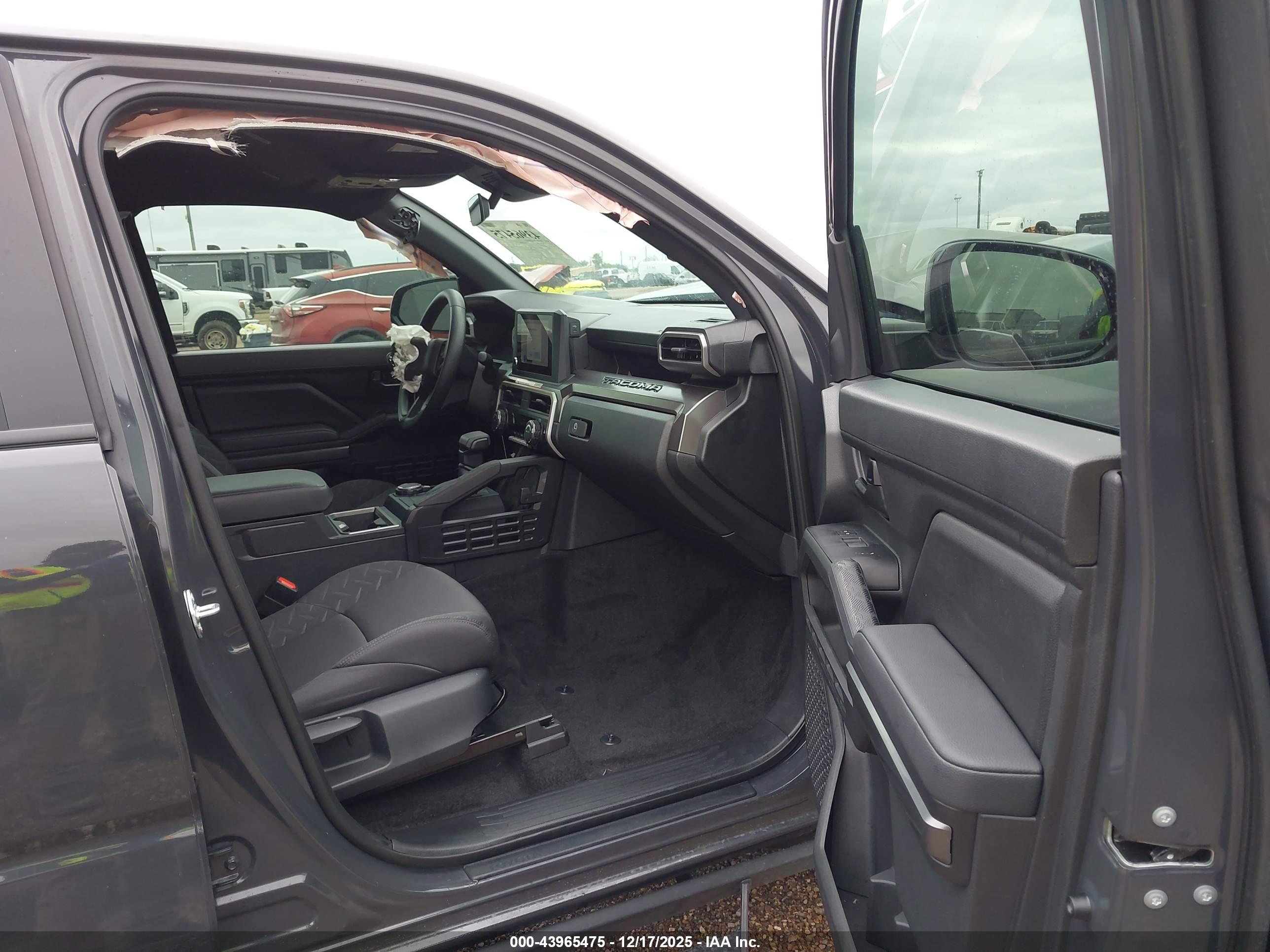 TOYOTA TACOMA image 5