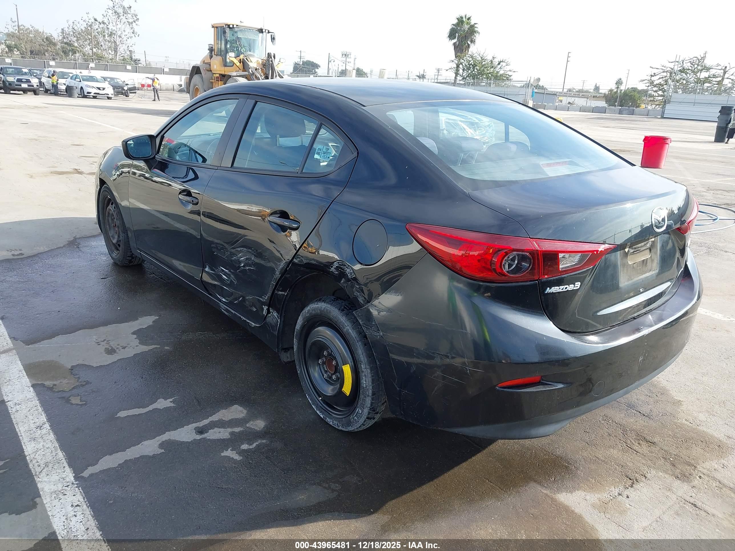 MAZDA MAZDA3 image 3