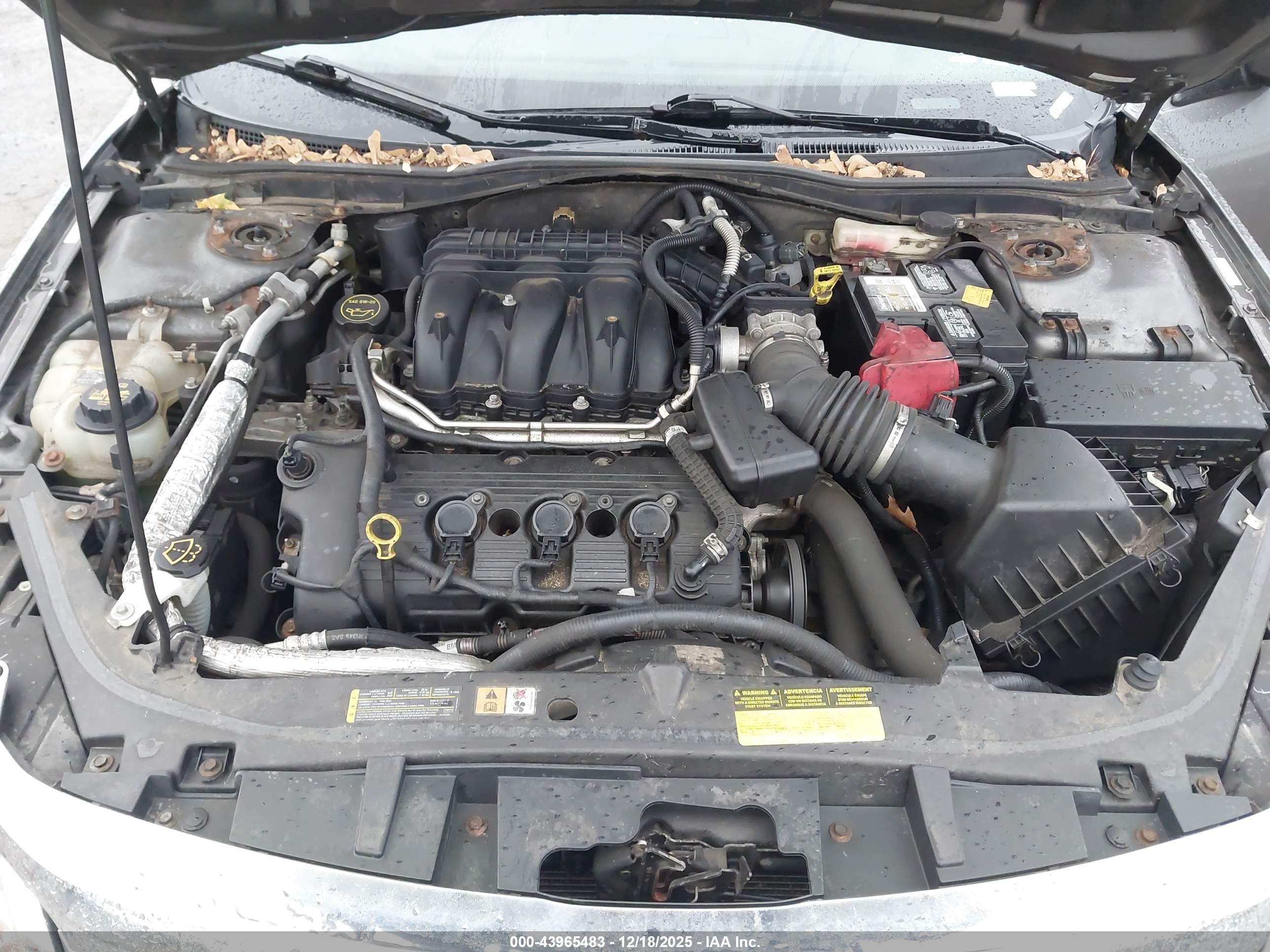 FORD FUSION image 10