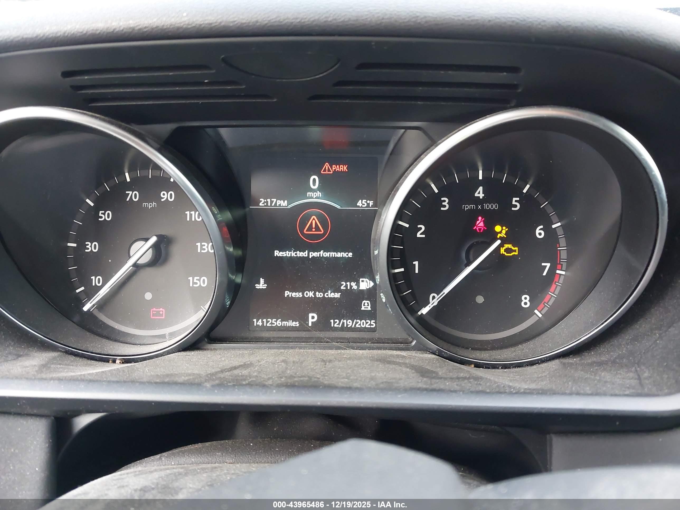 LAND ROVER image 7