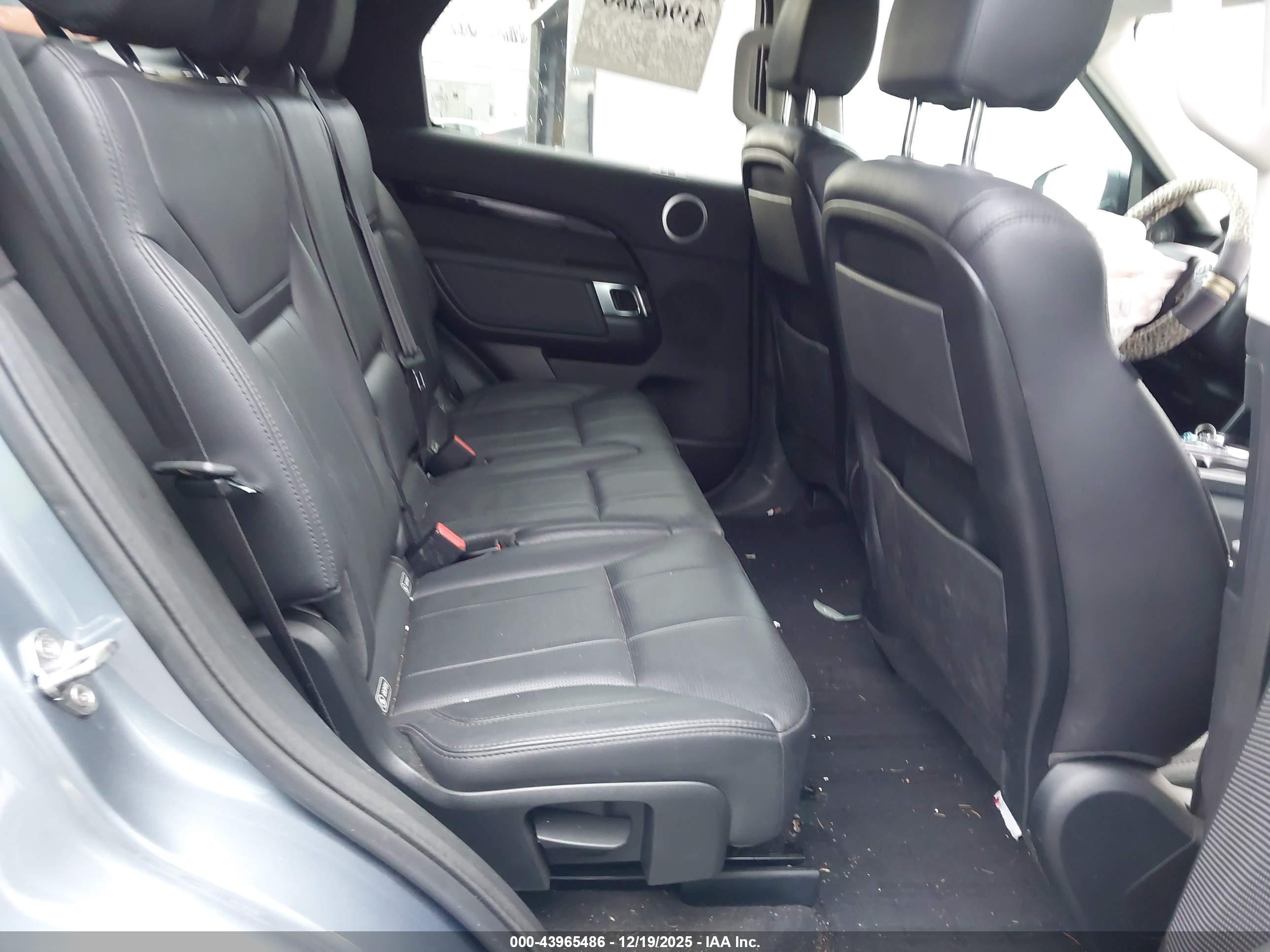 LAND ROVER image 8