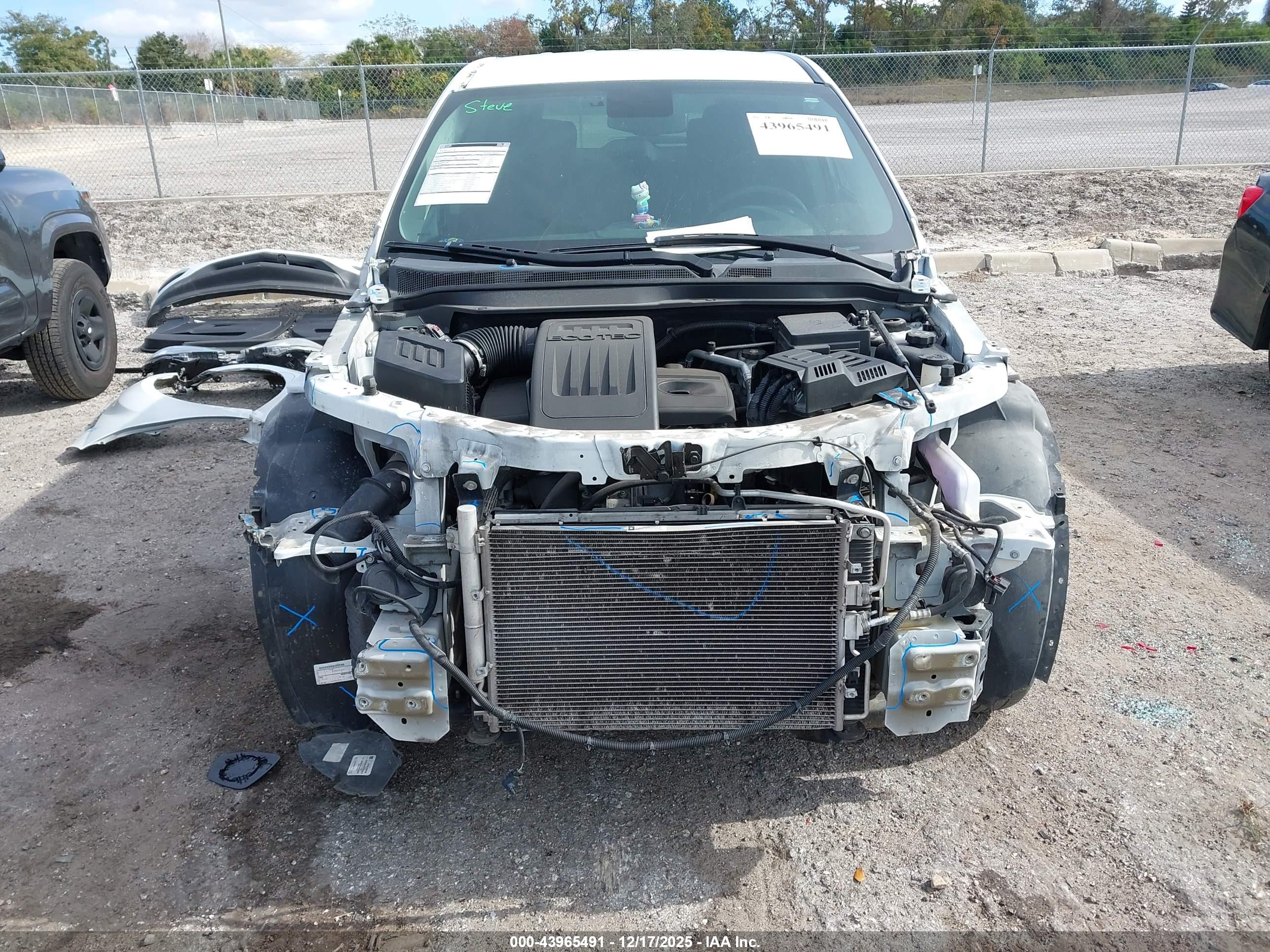 CHEVROLET EQUINOX image 6