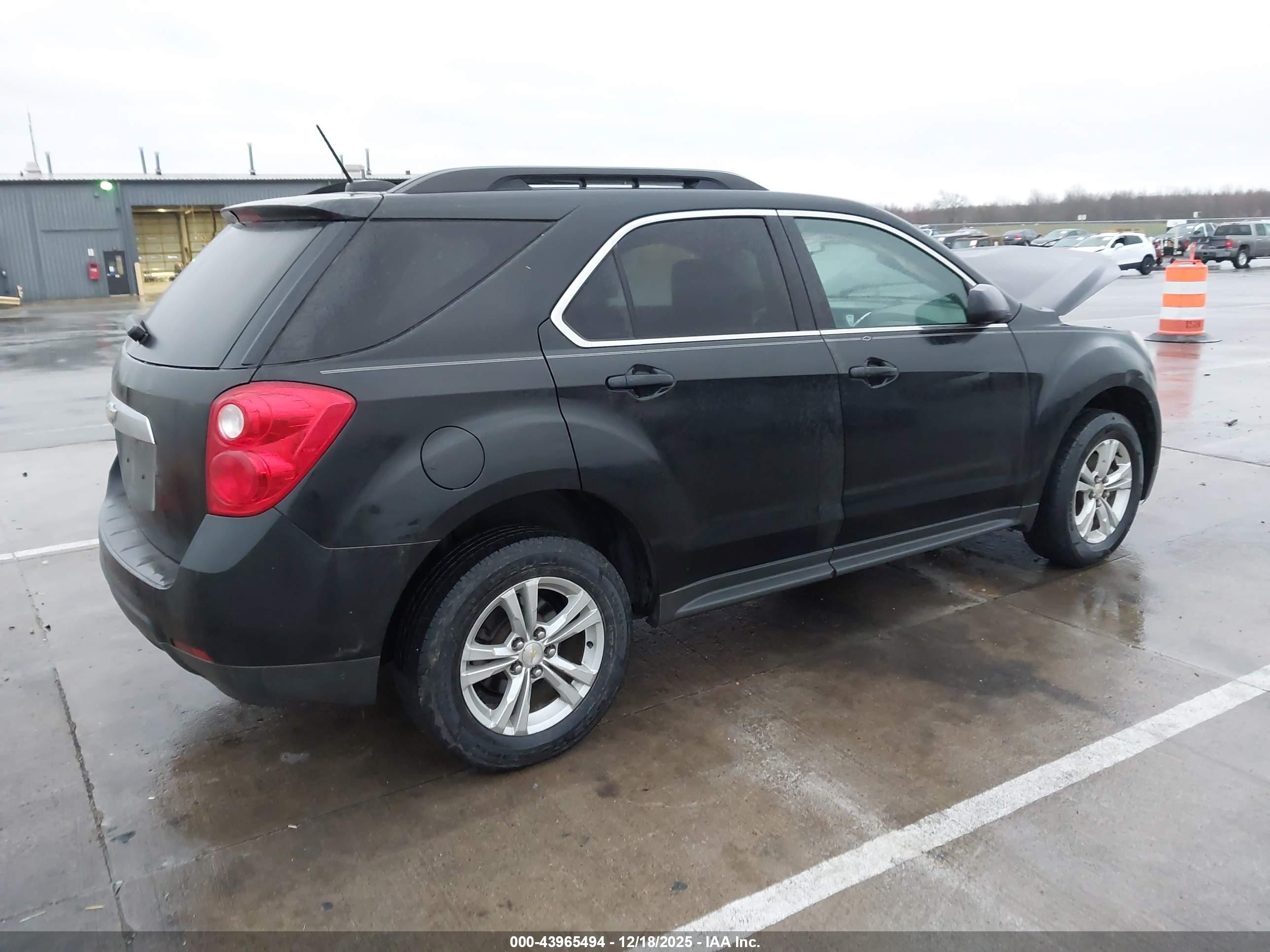 CHEVROLET EQUINOX image 4