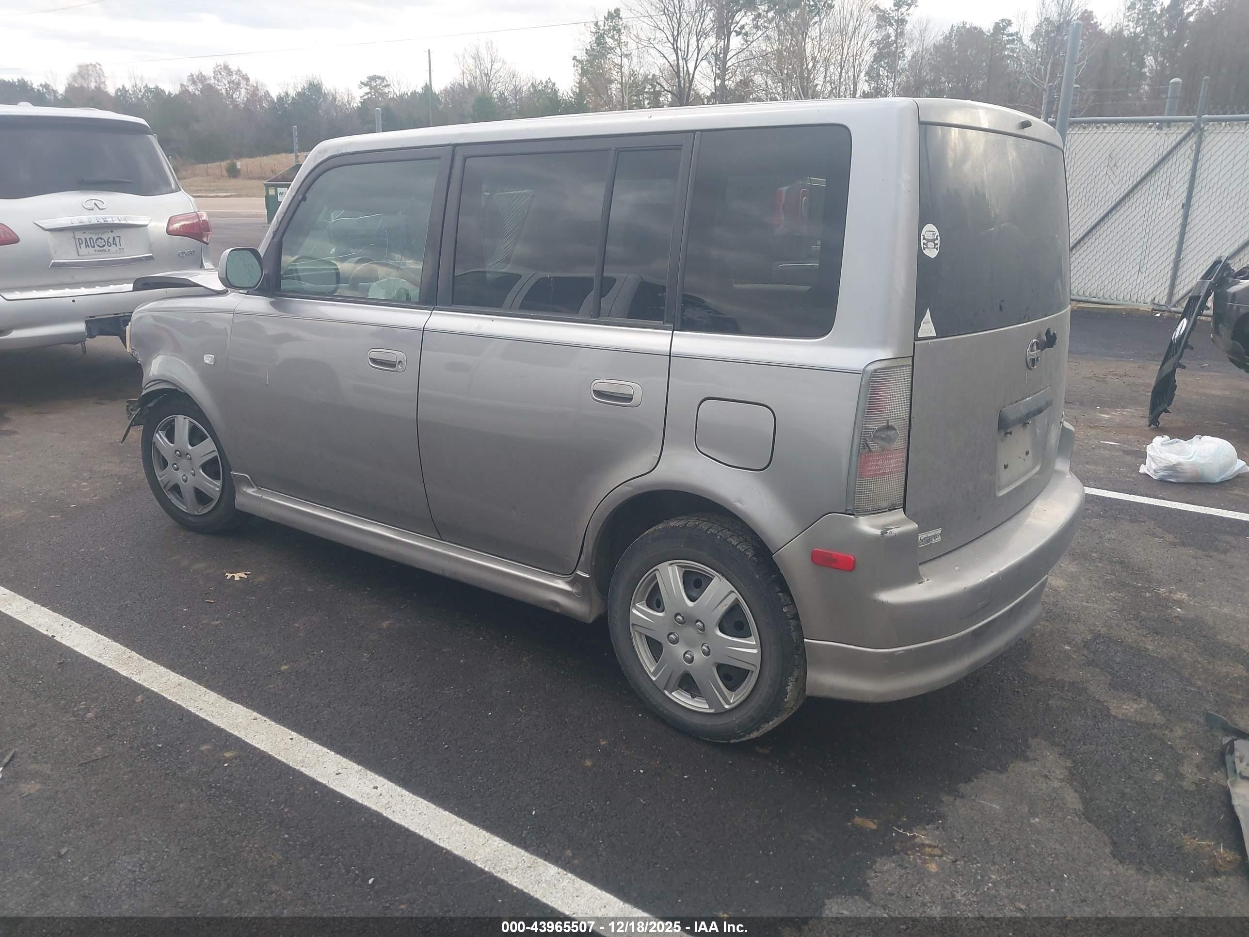 SCION XB image 3