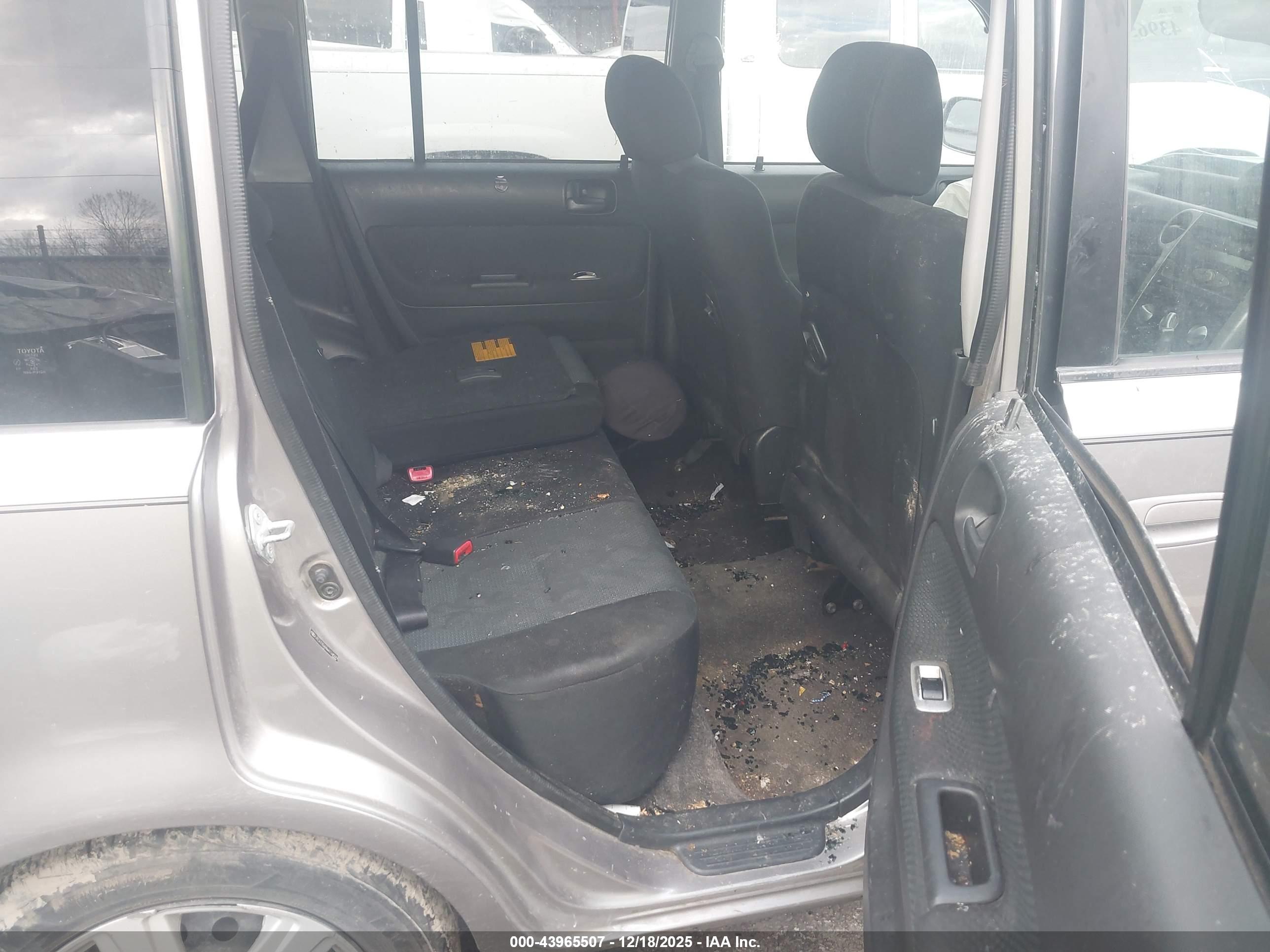 SCION XB image 8