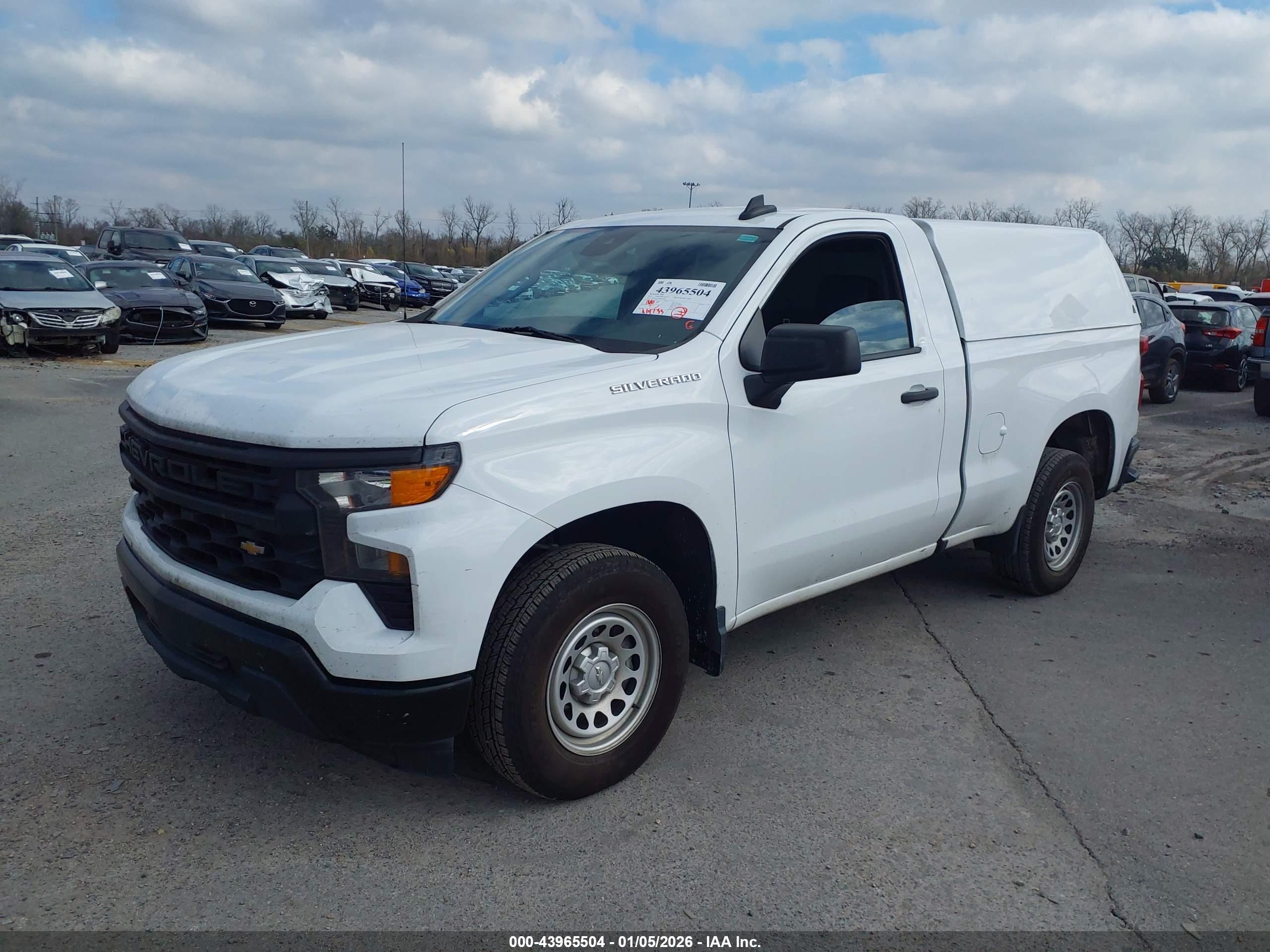 CHEVROLET SILVERADO image 2