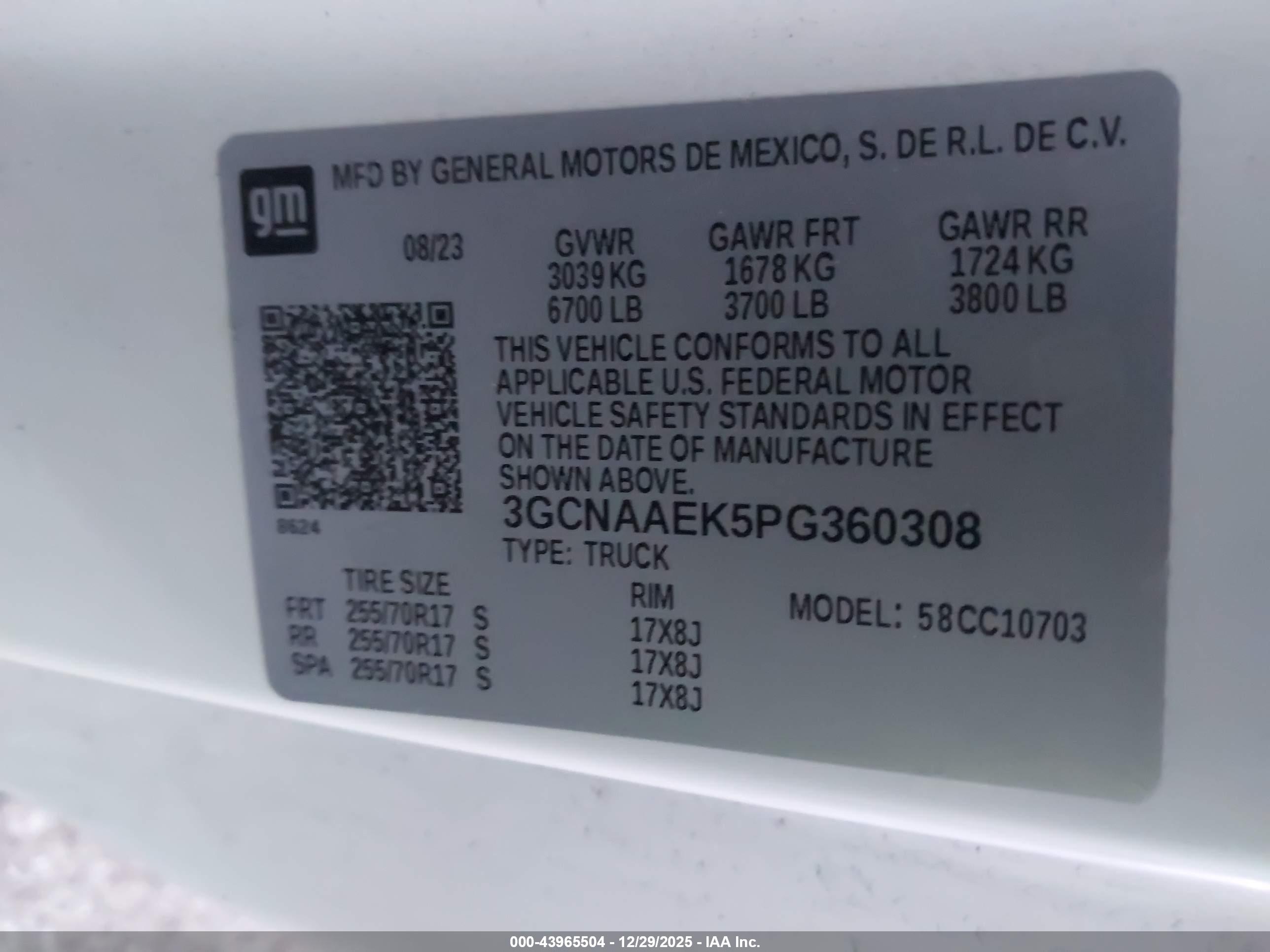 CHEVROLET SILVERADO image 9