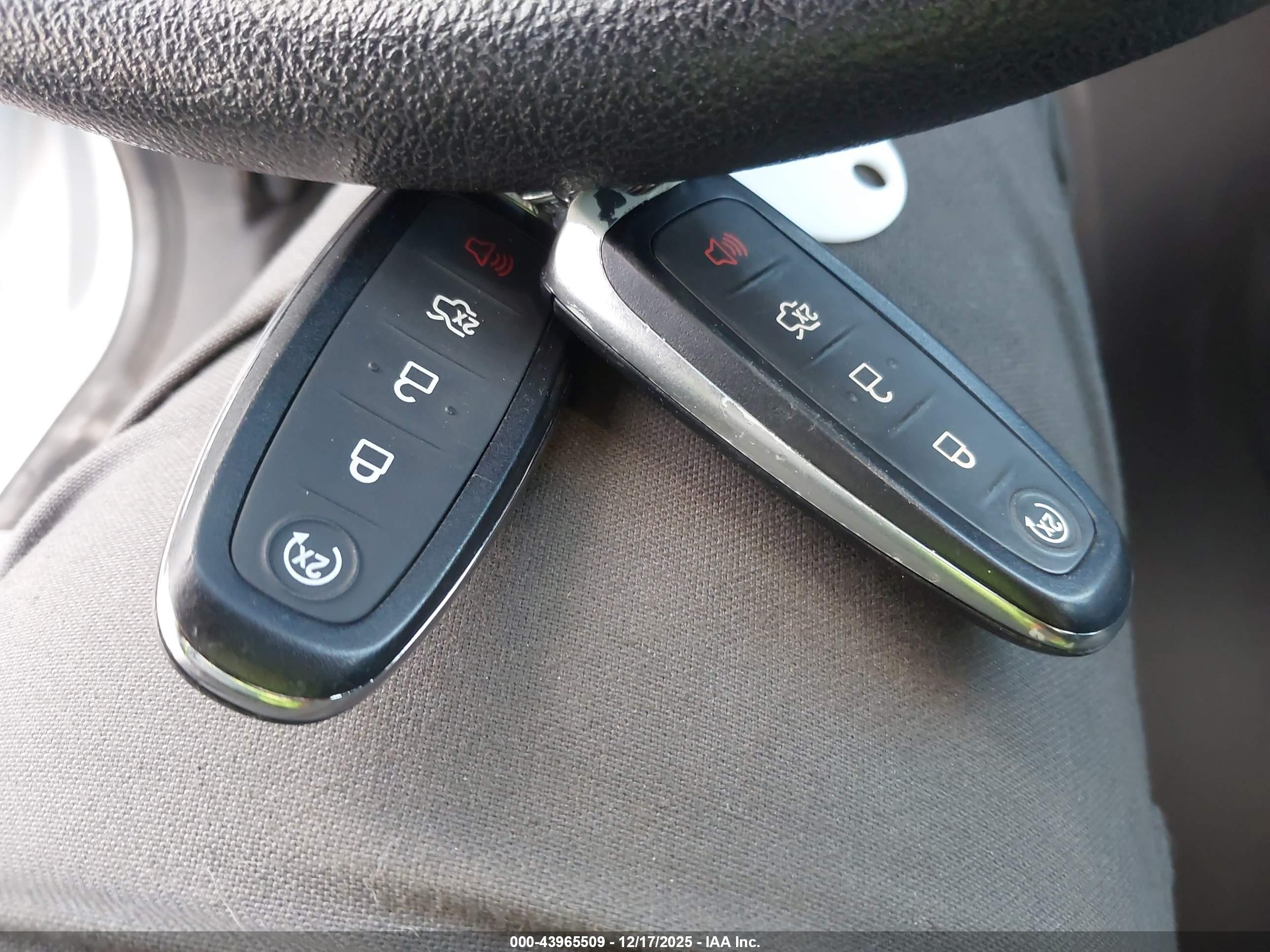 FORD ESCAPE image 11