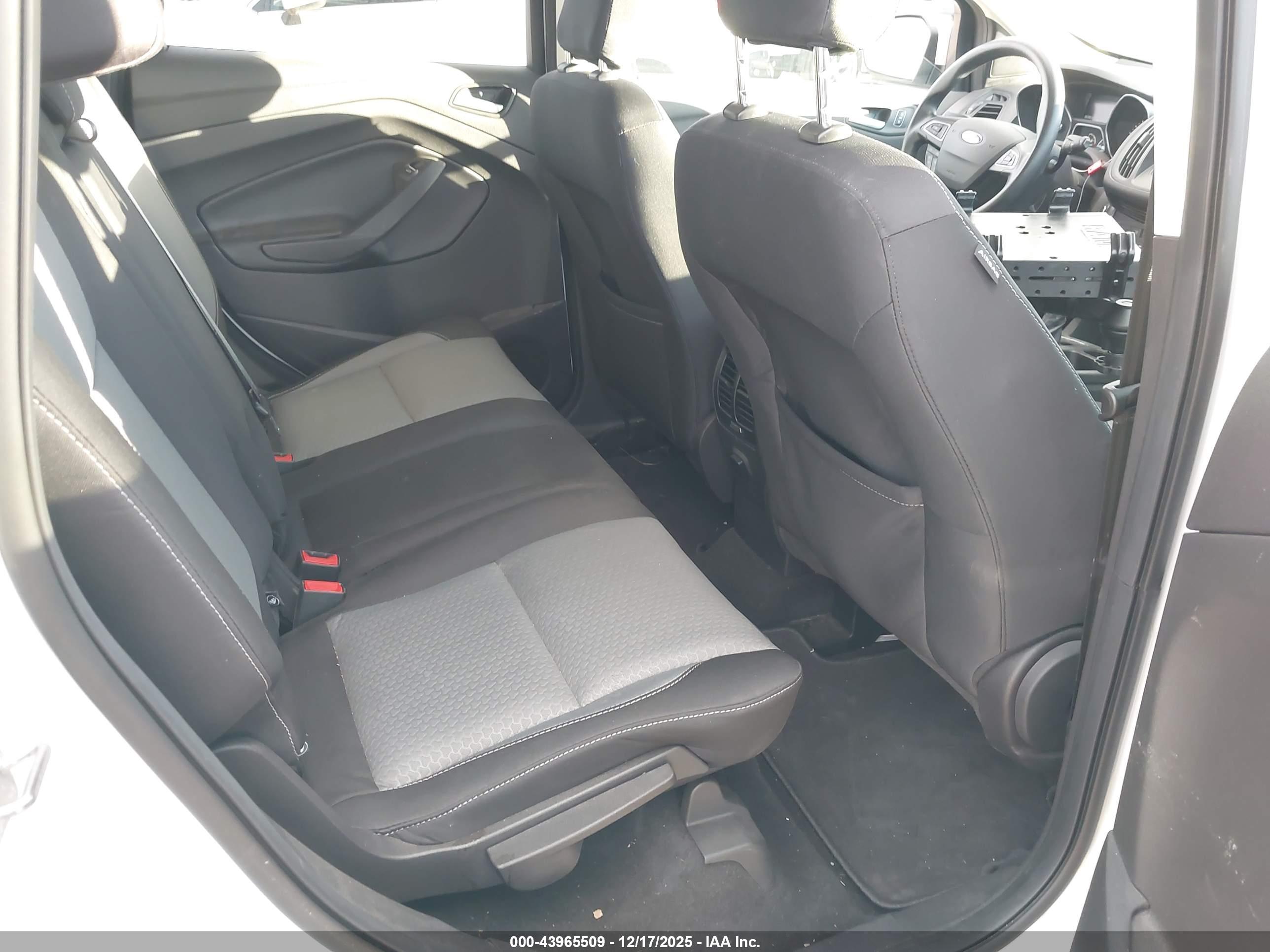FORD ESCAPE image 8