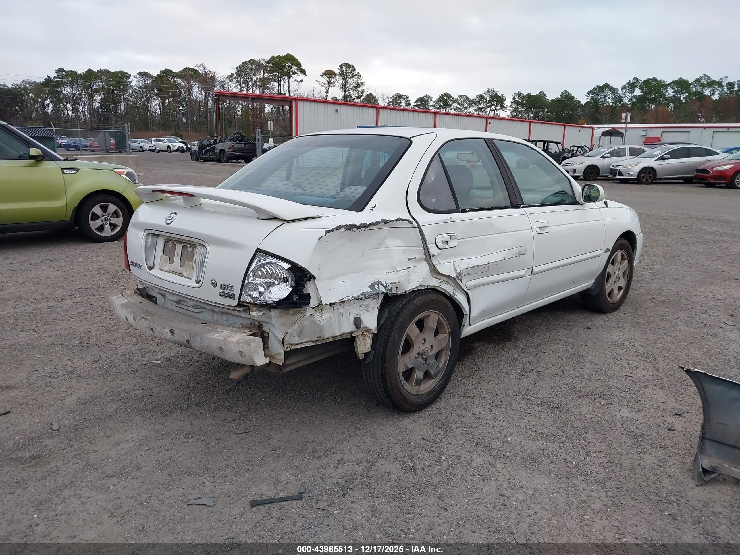 NISSAN SENTRA image 4