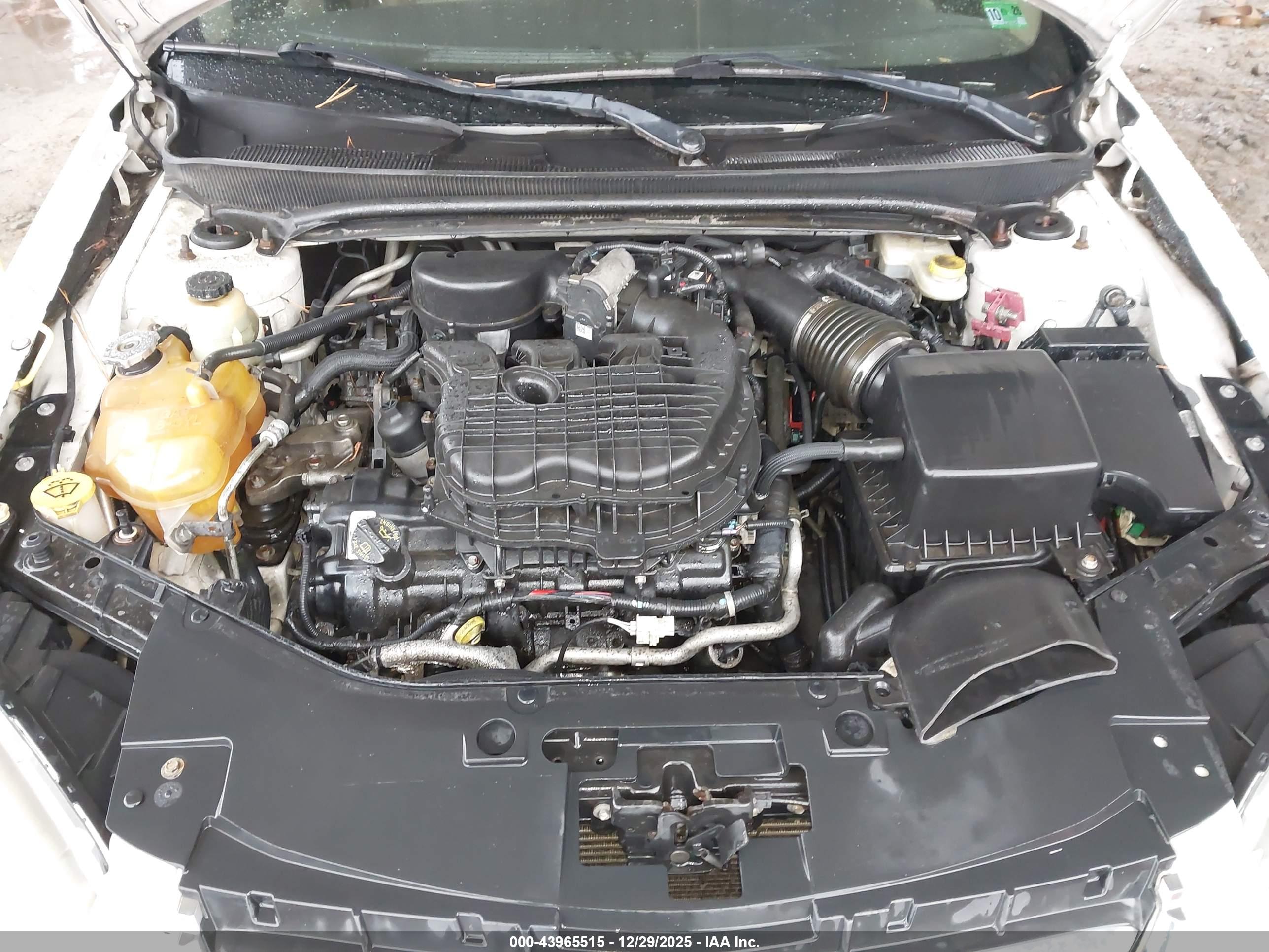 CHRYSLER 200 image 10