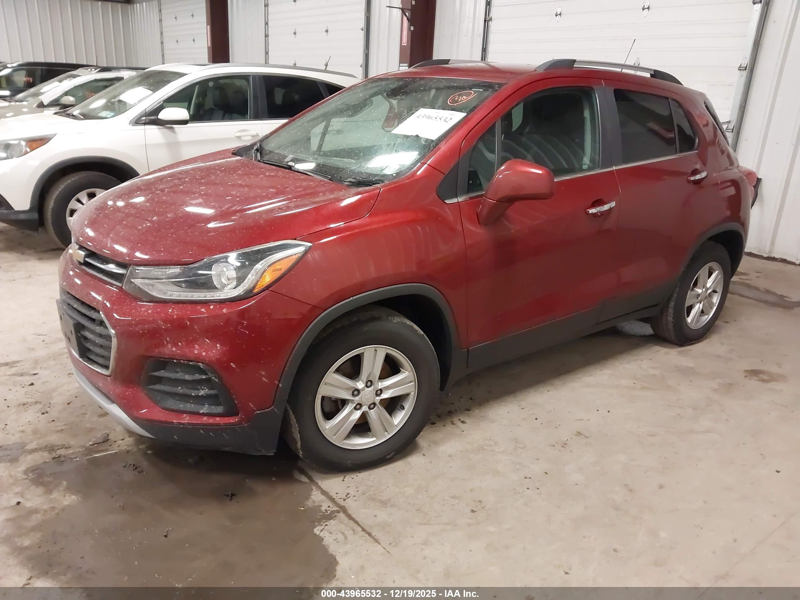 CHEVROLET TRAX image 2