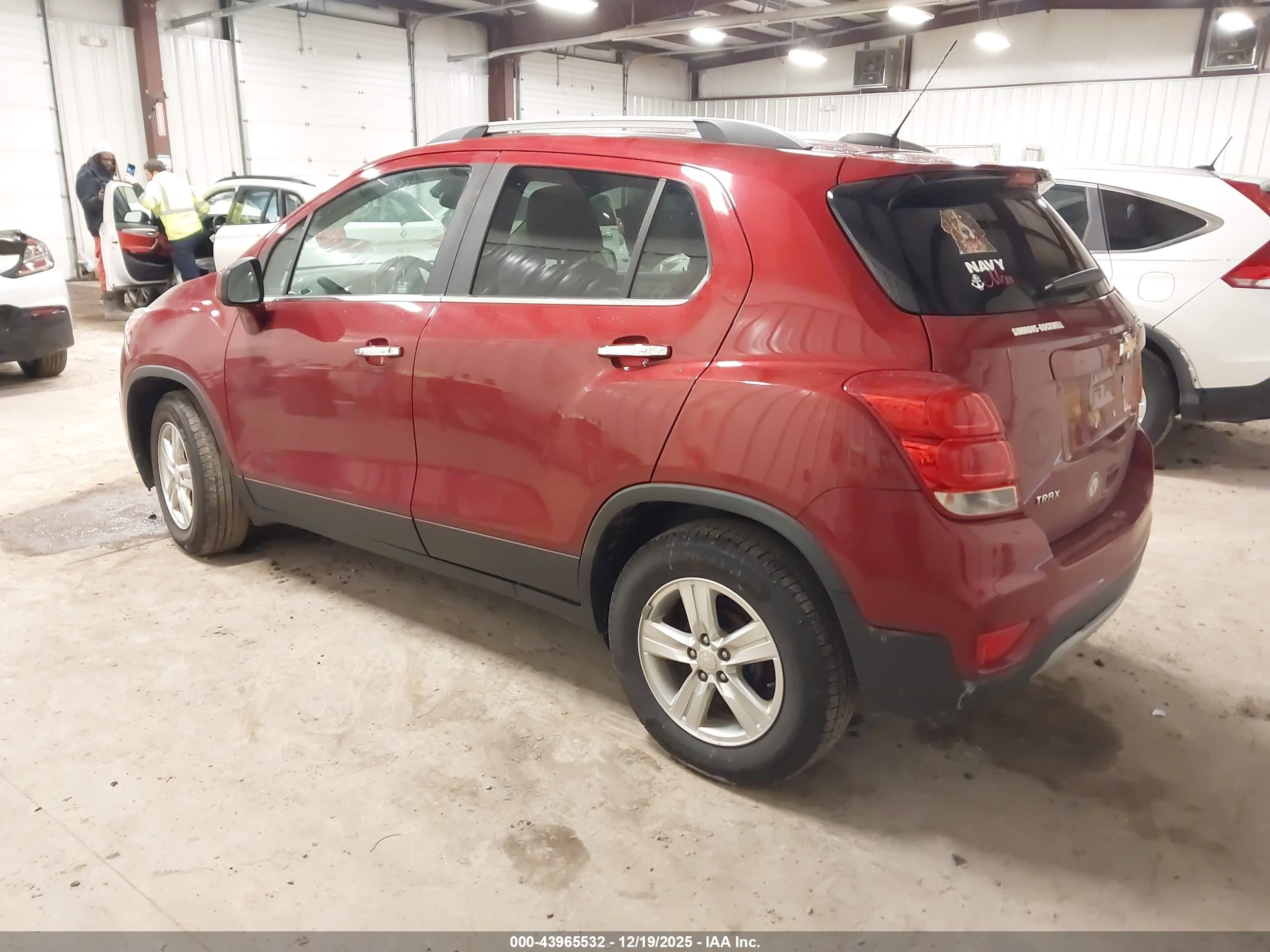 CHEVROLET TRAX image 3