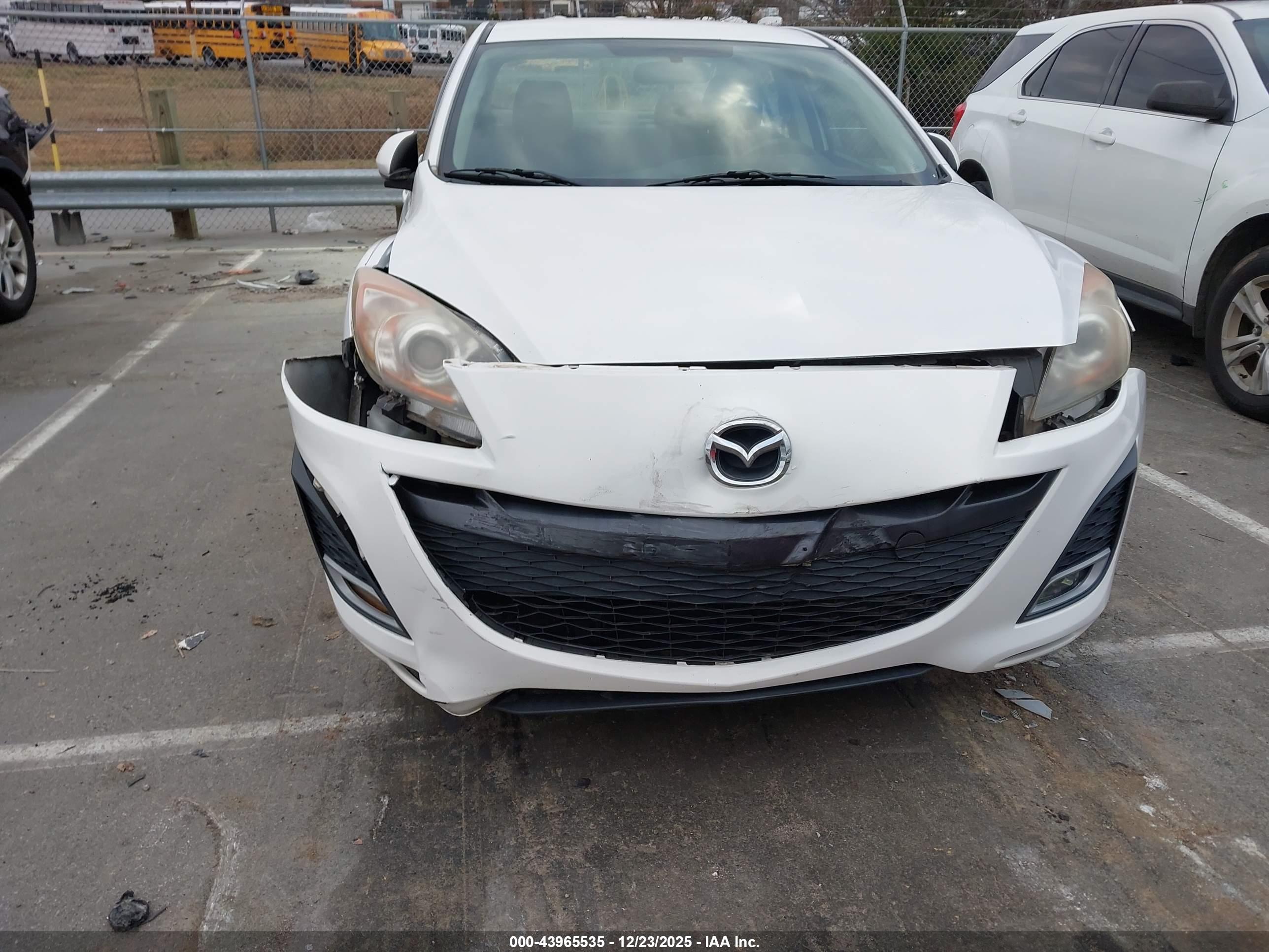 MAZDA MAZDA3 image 6