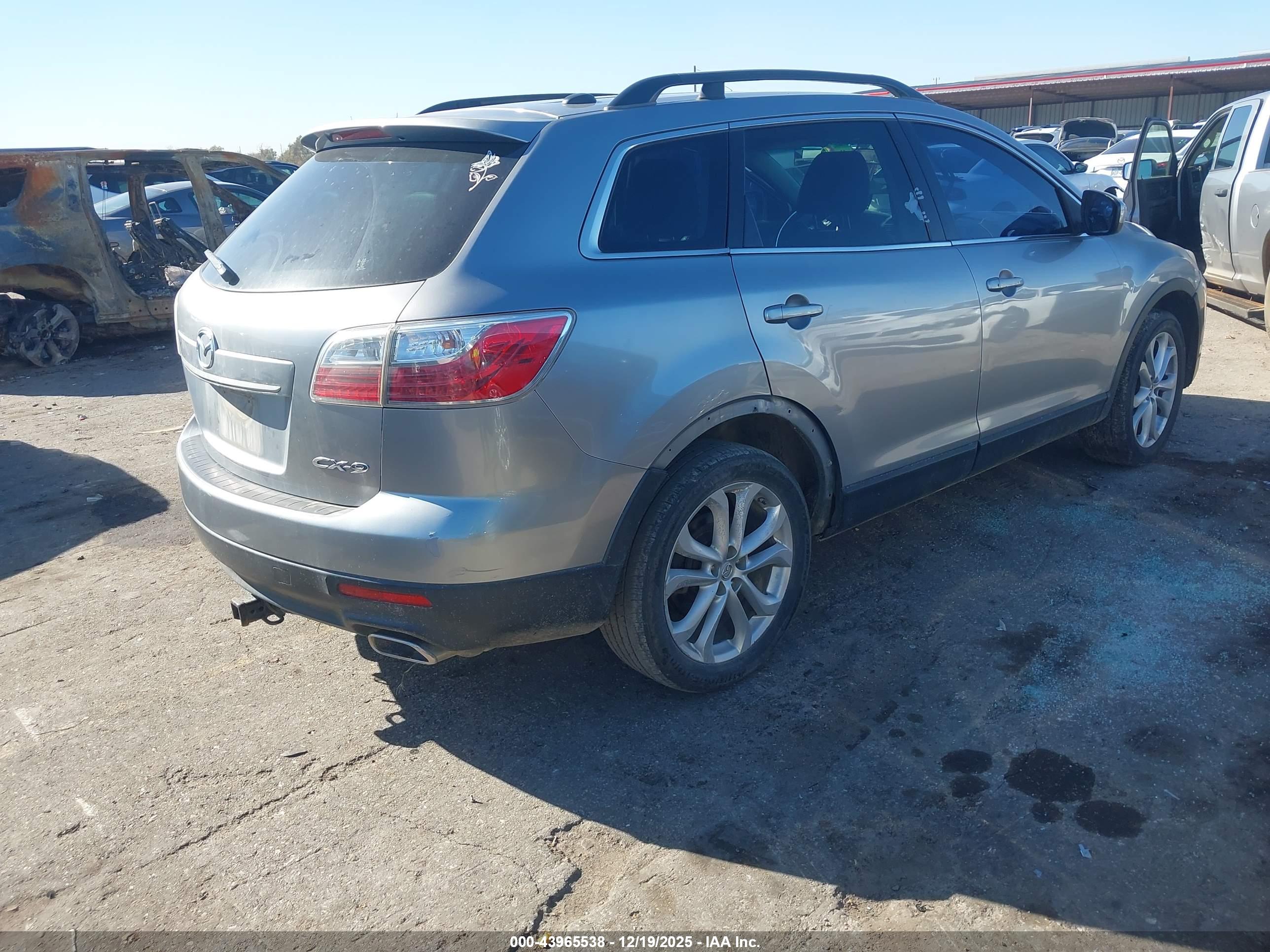 MAZDA CX-9 image 4