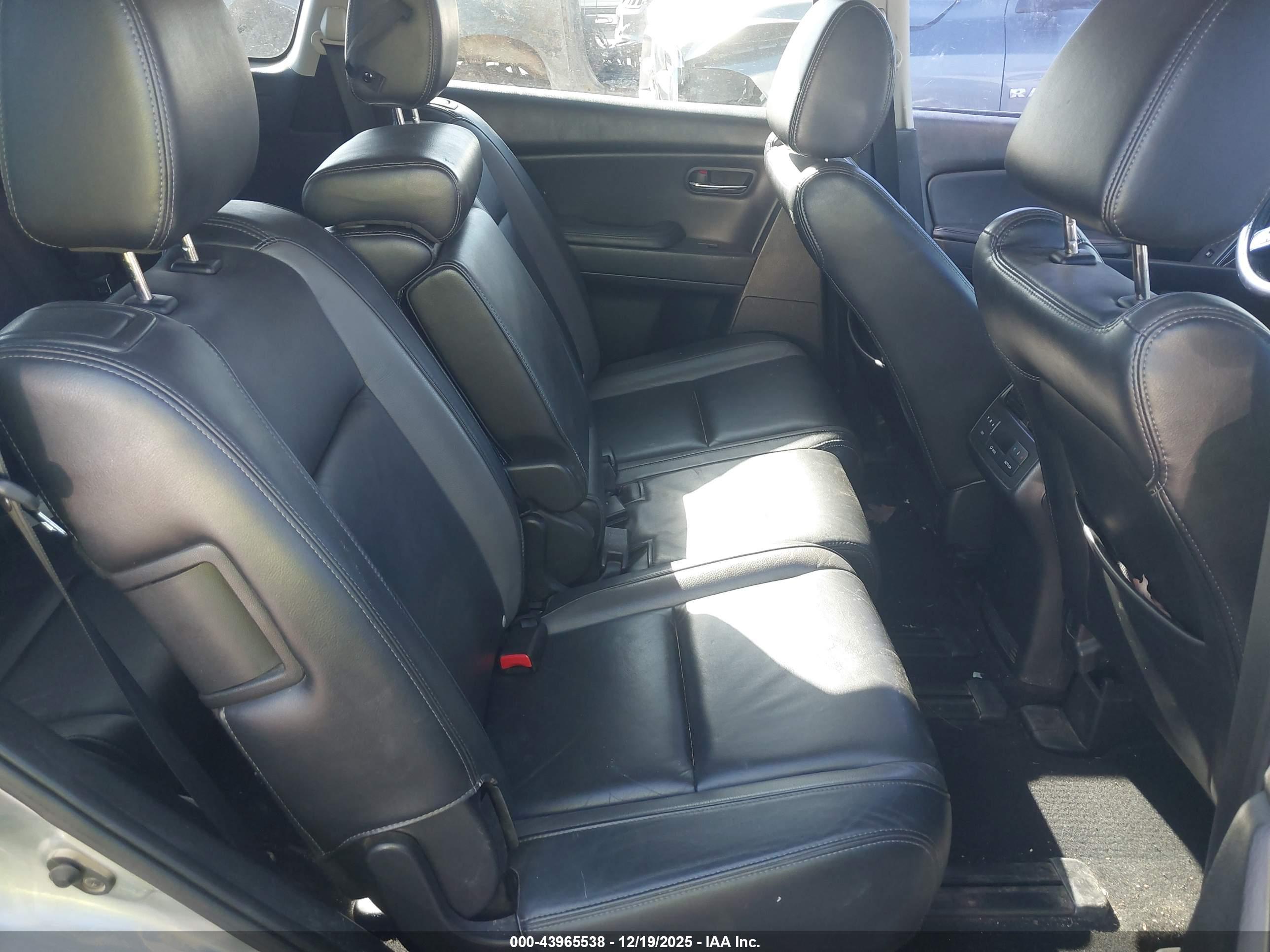 MAZDA CX-9 image 8