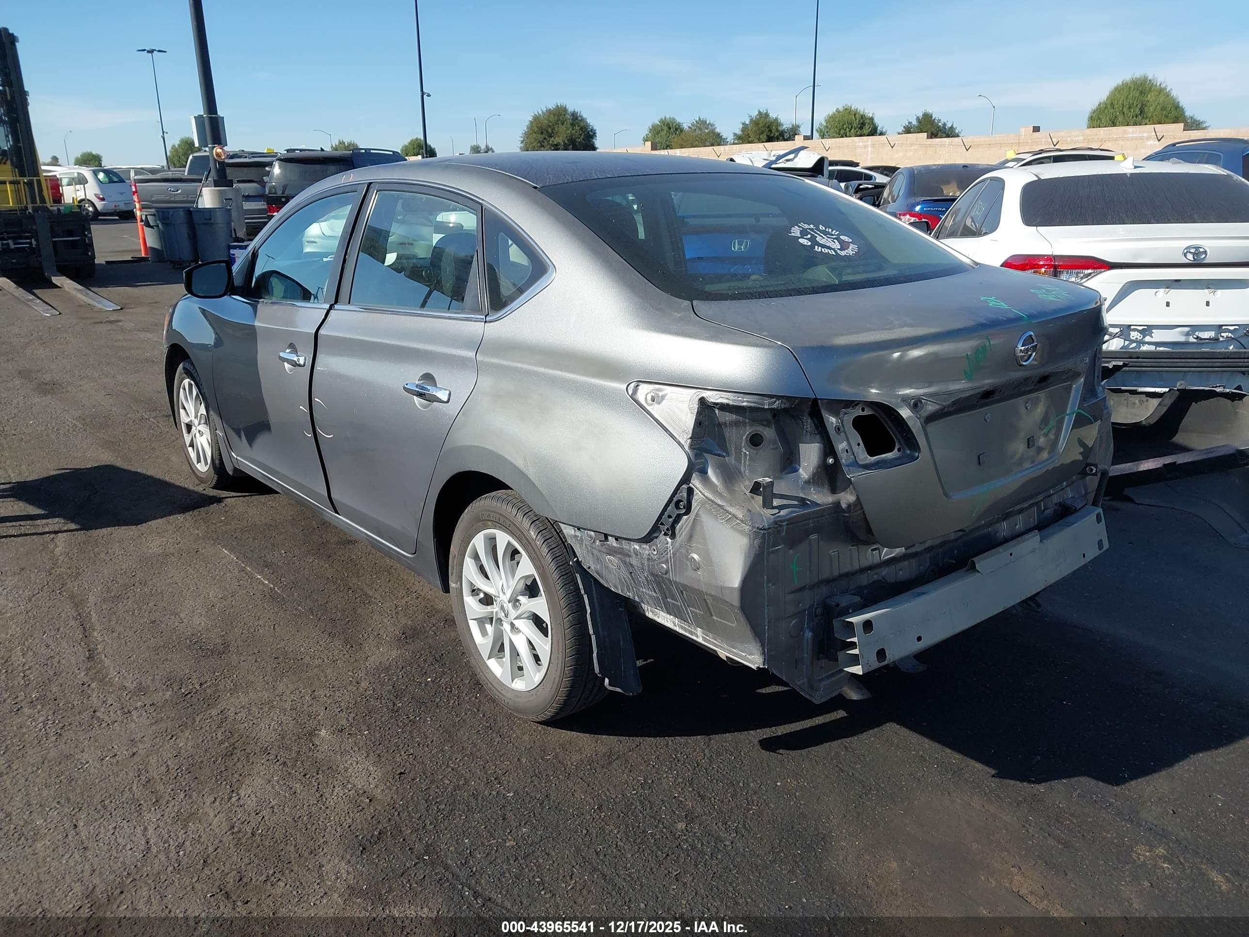 NISSAN SENTRA image 3