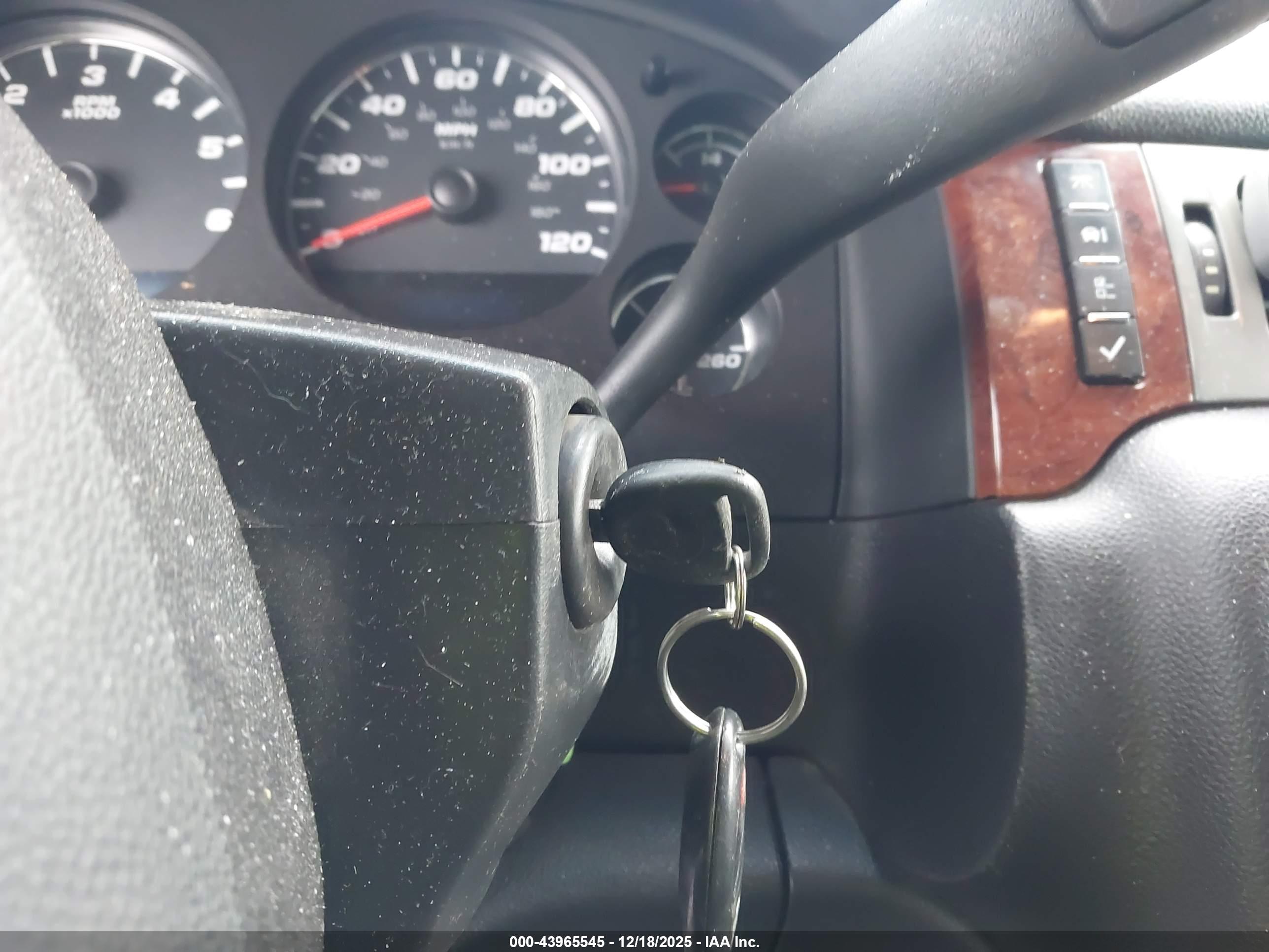 CHEVROLET AVALANCHE image 11